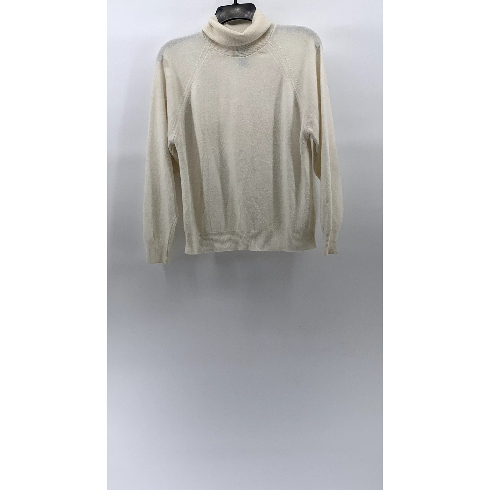 DESIGNERS ORIGINALS Women's Cream Luxelon Turtleneck Long Sleeve Sweater SZ M