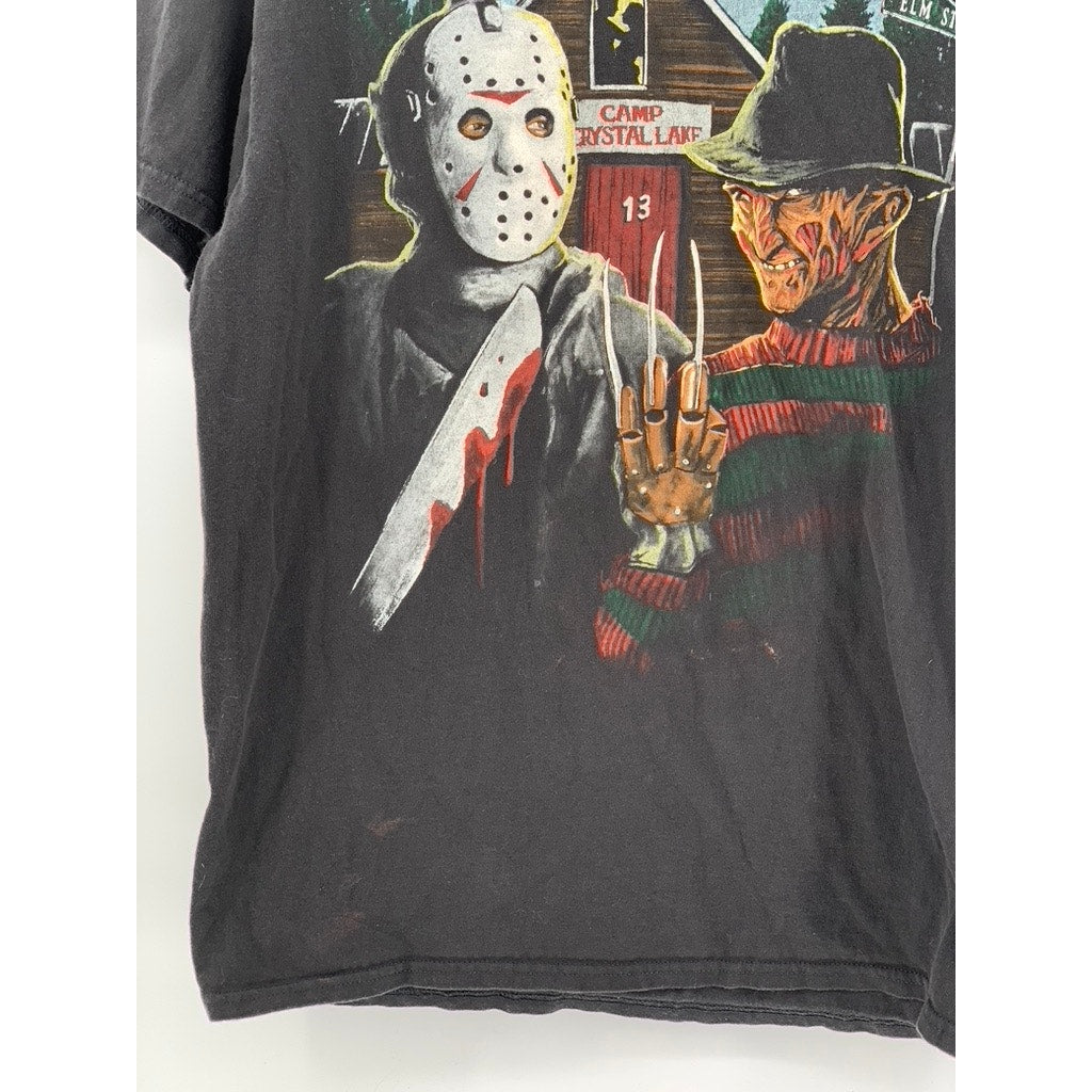 A NIGHTMARE ON ELM STREET Men's Black Vintage Freddy x Jason Graphic T-Shirt SZL