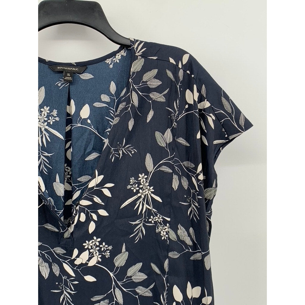 BANANA REPUBLIC Women's Navy Floral Split Neck Short Sleeve Essential Top SZ XL