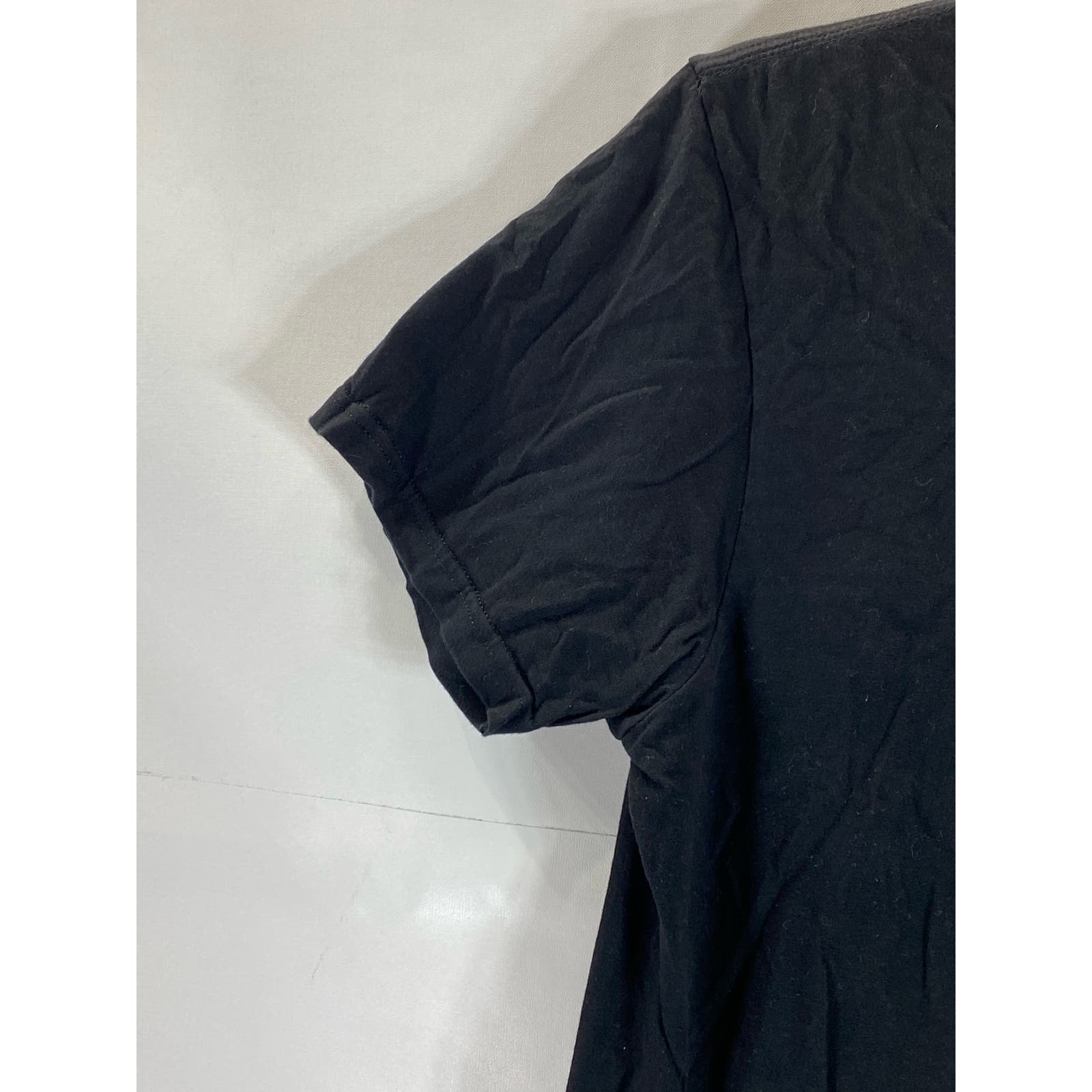 GODFELLOW & CO Men's Solid Black V-Neck Every Wear Short Sleeve Shirt SZ S
