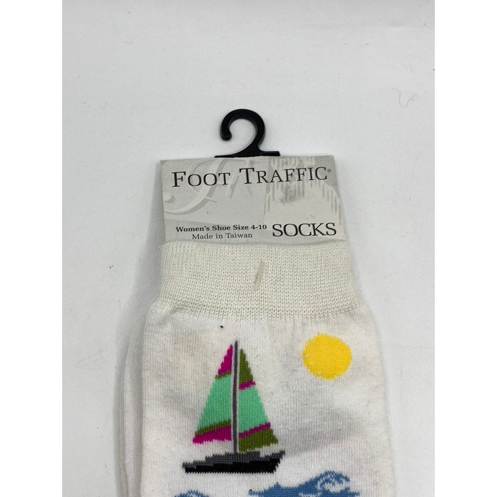 FOOT TRAFFIC Women's White Multi Sail Print Crew Socks SZ 4-10