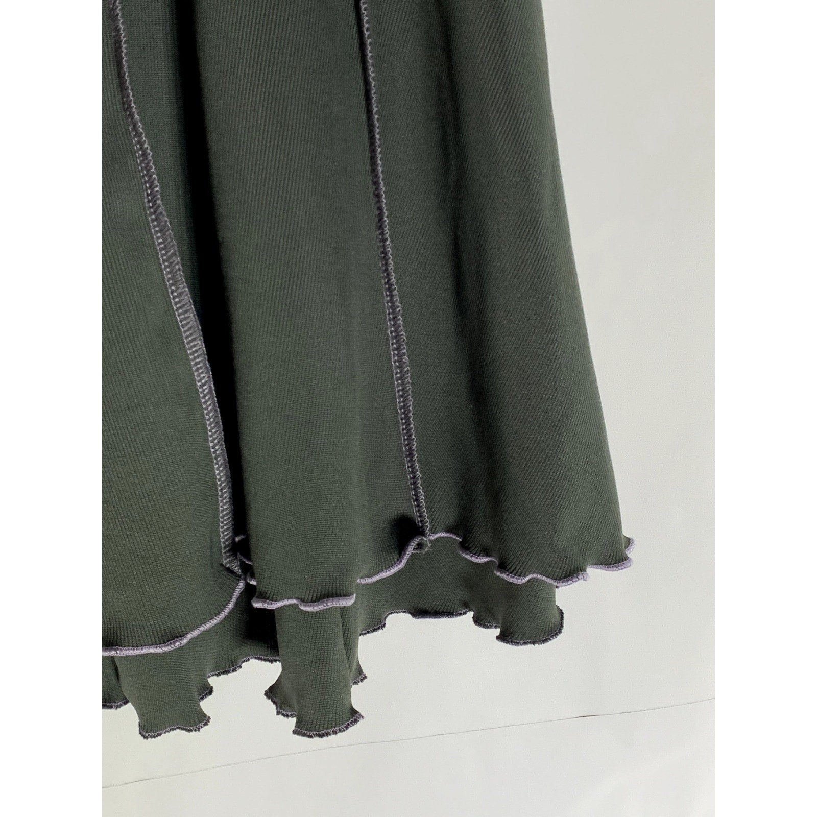 ASOS DESIGN Curve Women's Black Lettuce Trim Overstitch Ribbed A-Line Skirt SZ14