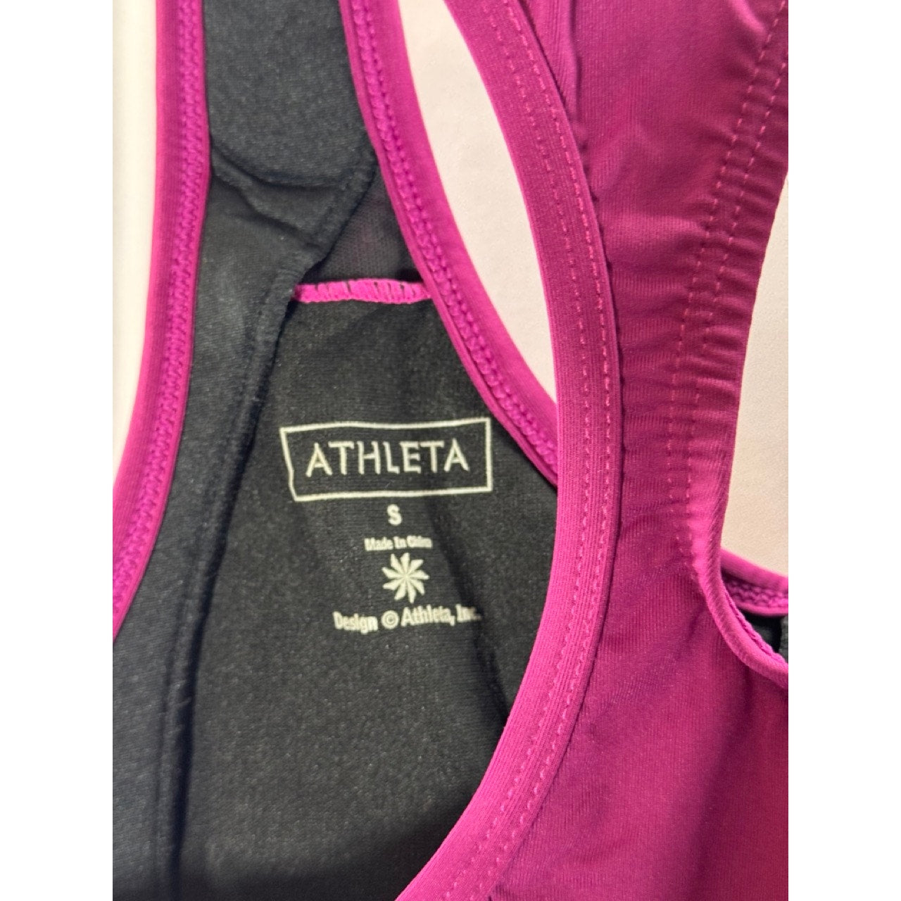 ATHLETA Women's Raspberry Energy Fitness Scoop-Neck Tank Top SZ S