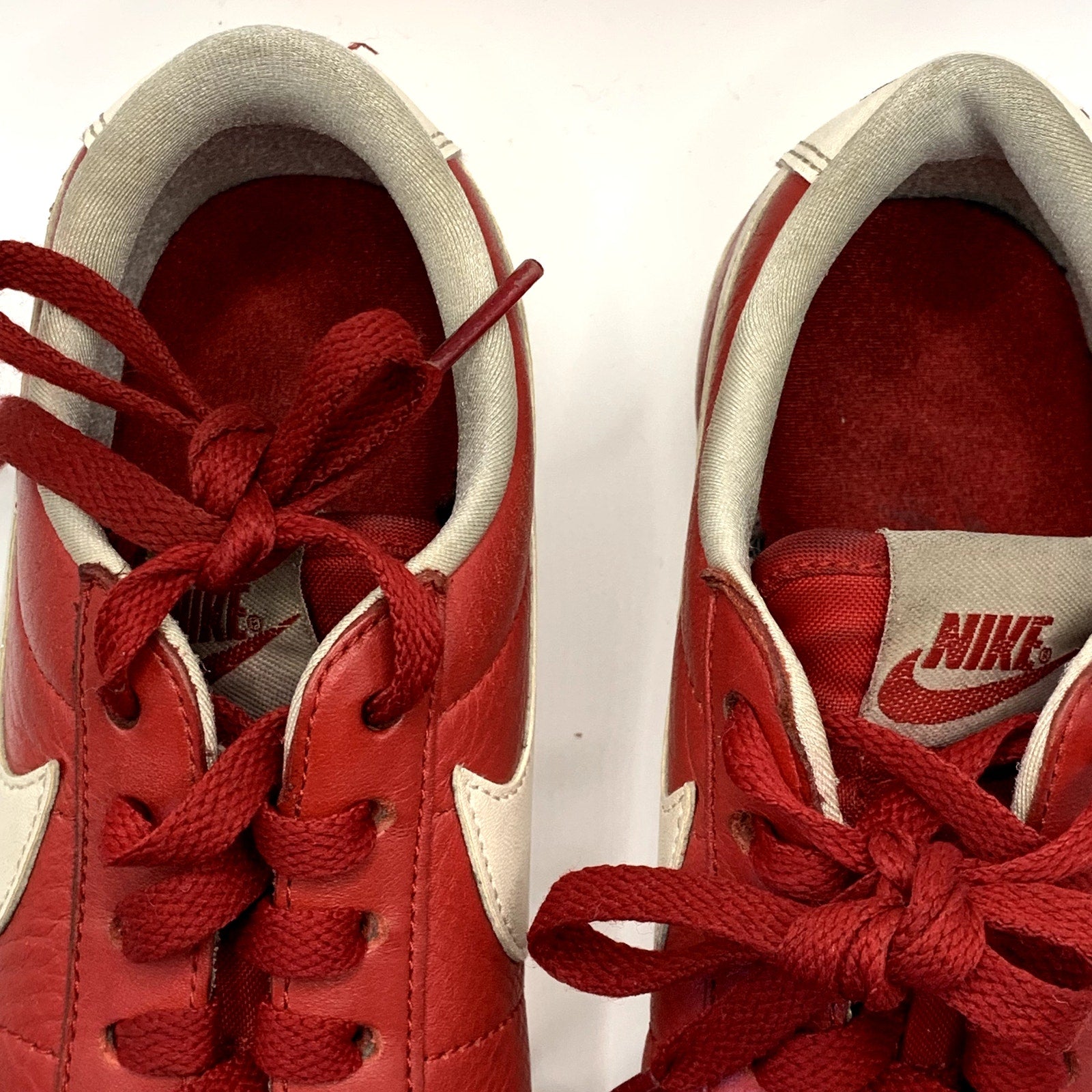 NIKE Women's Burgundy/White Blazer Low-Top Lace-Up Sneakers SZ 7.5