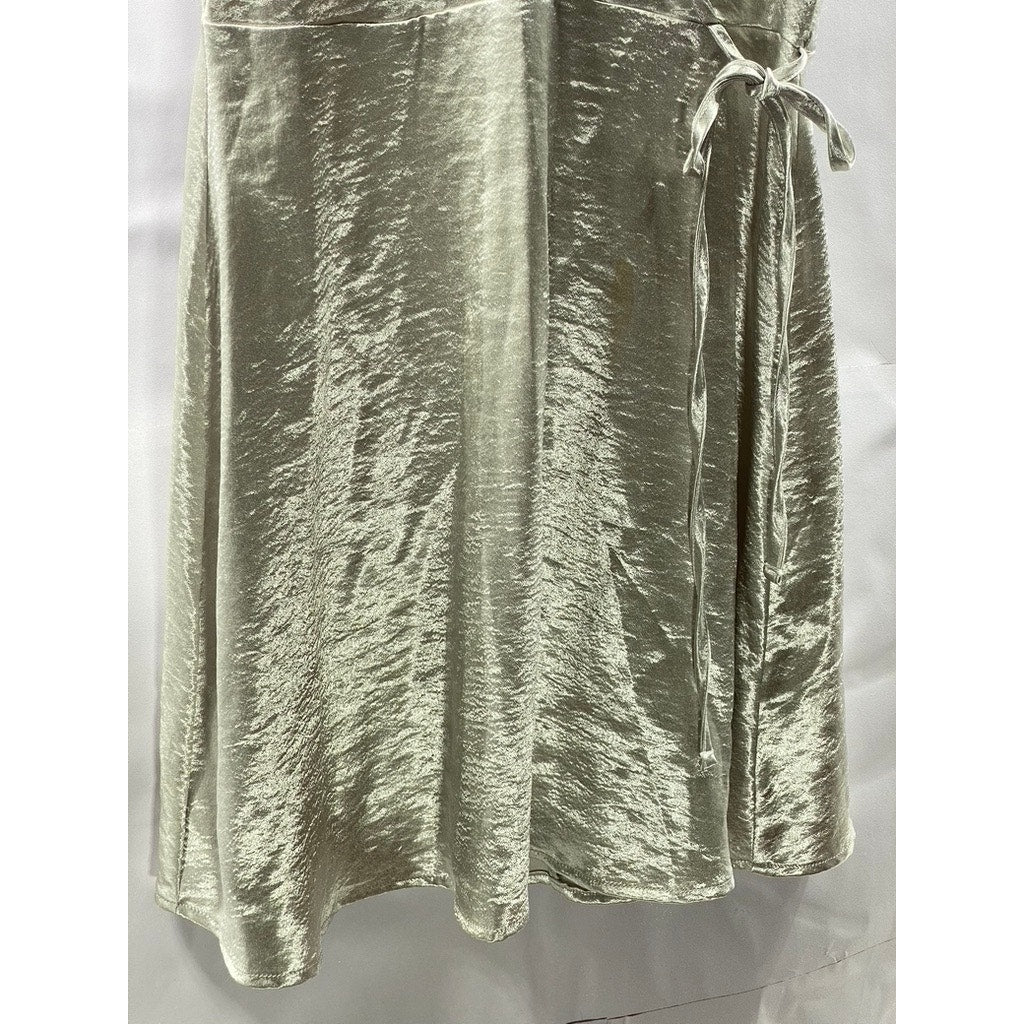 FOREVER 21 Women’s Silver Metallic V-Neck Cut-Out Short Sleeve Mini Dress SZ M