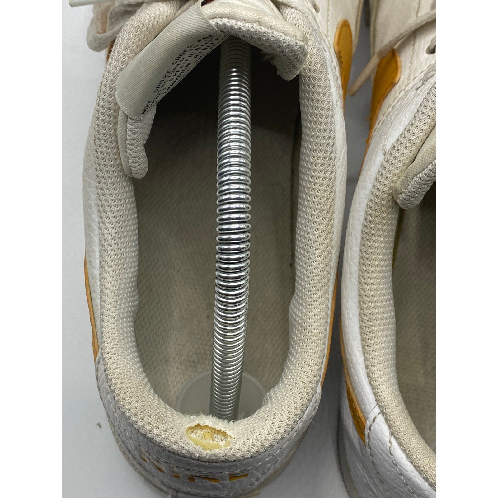 NIKE Men's Distressed White Leather Court Legacy Round-Toe Lace-Up Sneakers SZ11