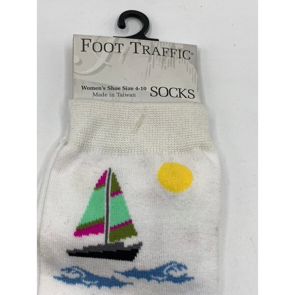 FOOT TRAFFIC Women's White Multi Sail Print Crew Socks SZ 4-10