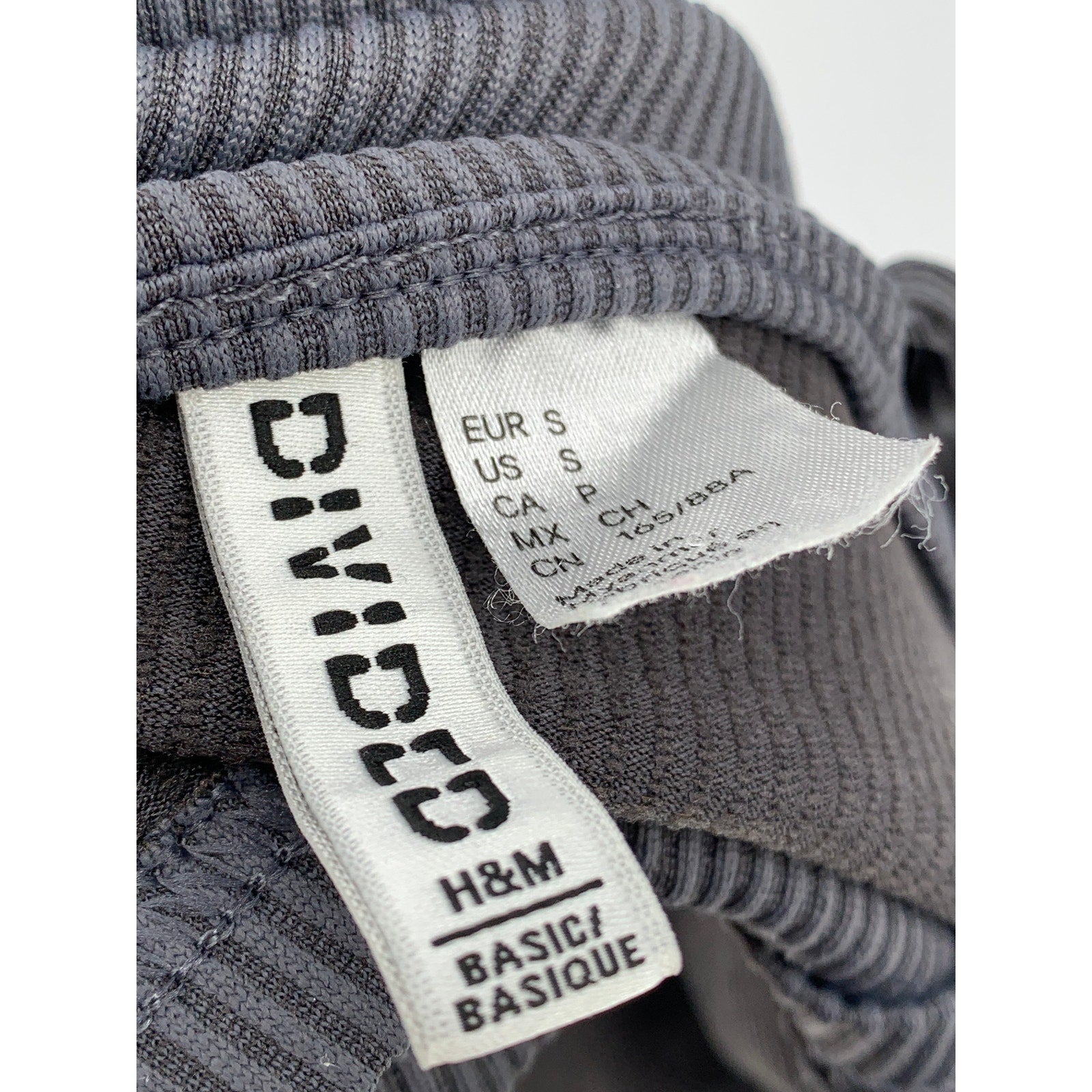 DIVIDED By H&M Women's Charcoal Gray Ribbed Straight-Neck Cropped Tank Top SZ S