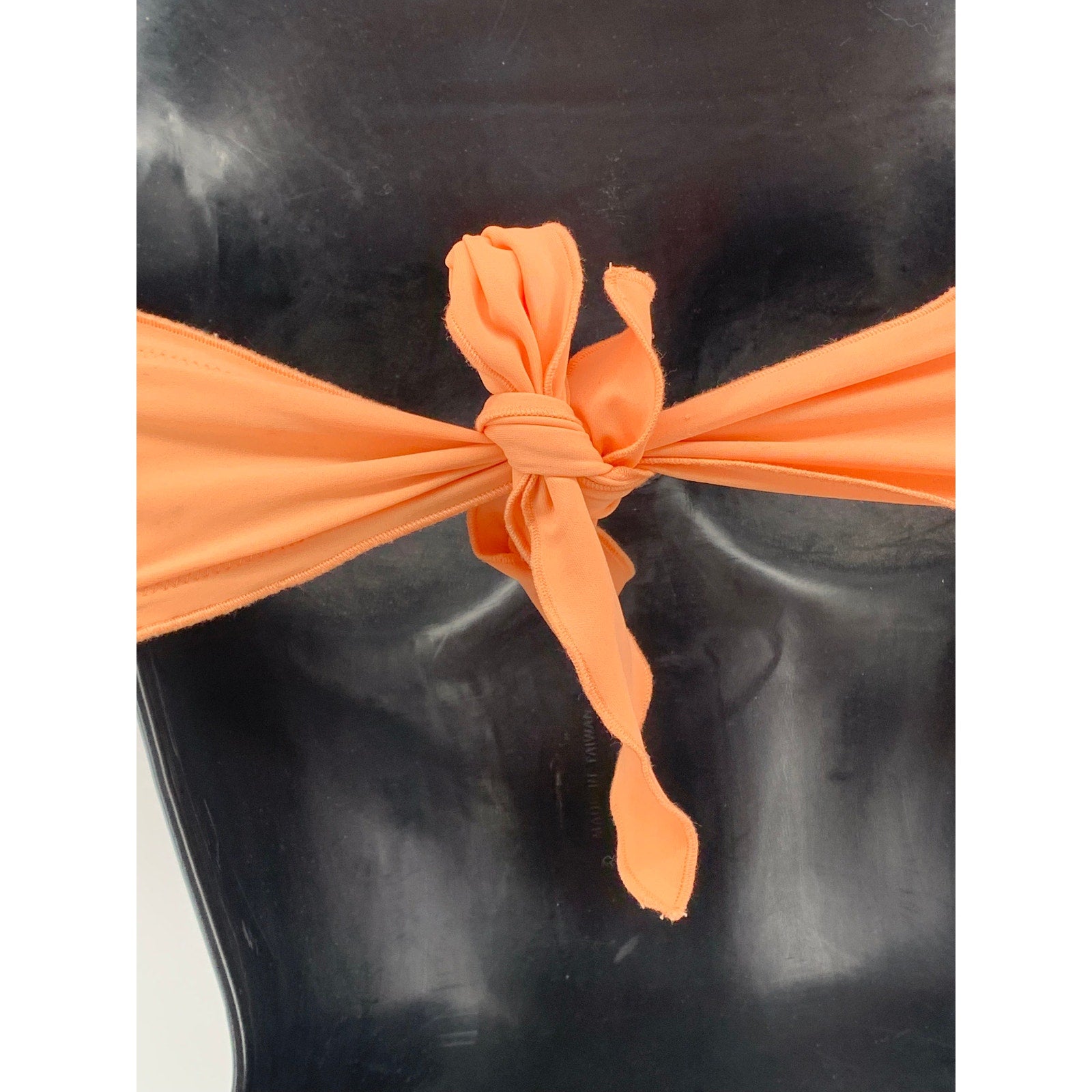 VICTORIA SECRET Women's Peach Strapless Tie-Back Bikini Top SZ S