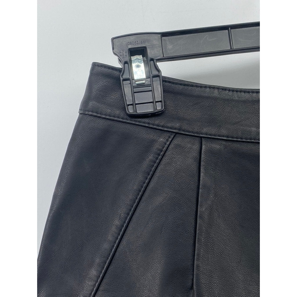 ON FLEEK Women's Black Faux Leather High-Rise Shorts SZ S