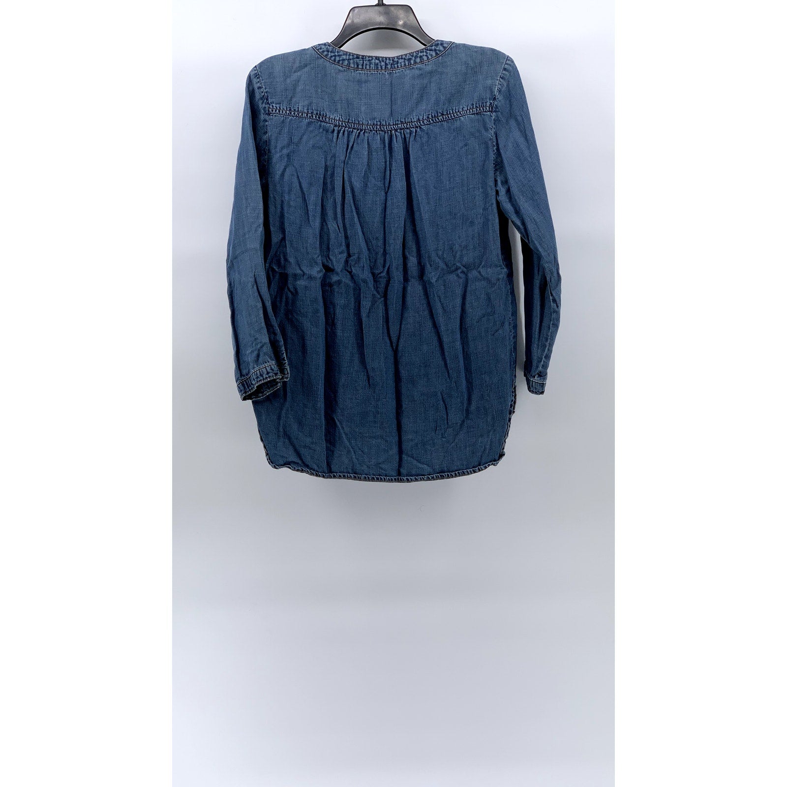 CLOTH & STONE Women's Blue Denim Collarless Long Sleeve Split-Neck Top SZ S