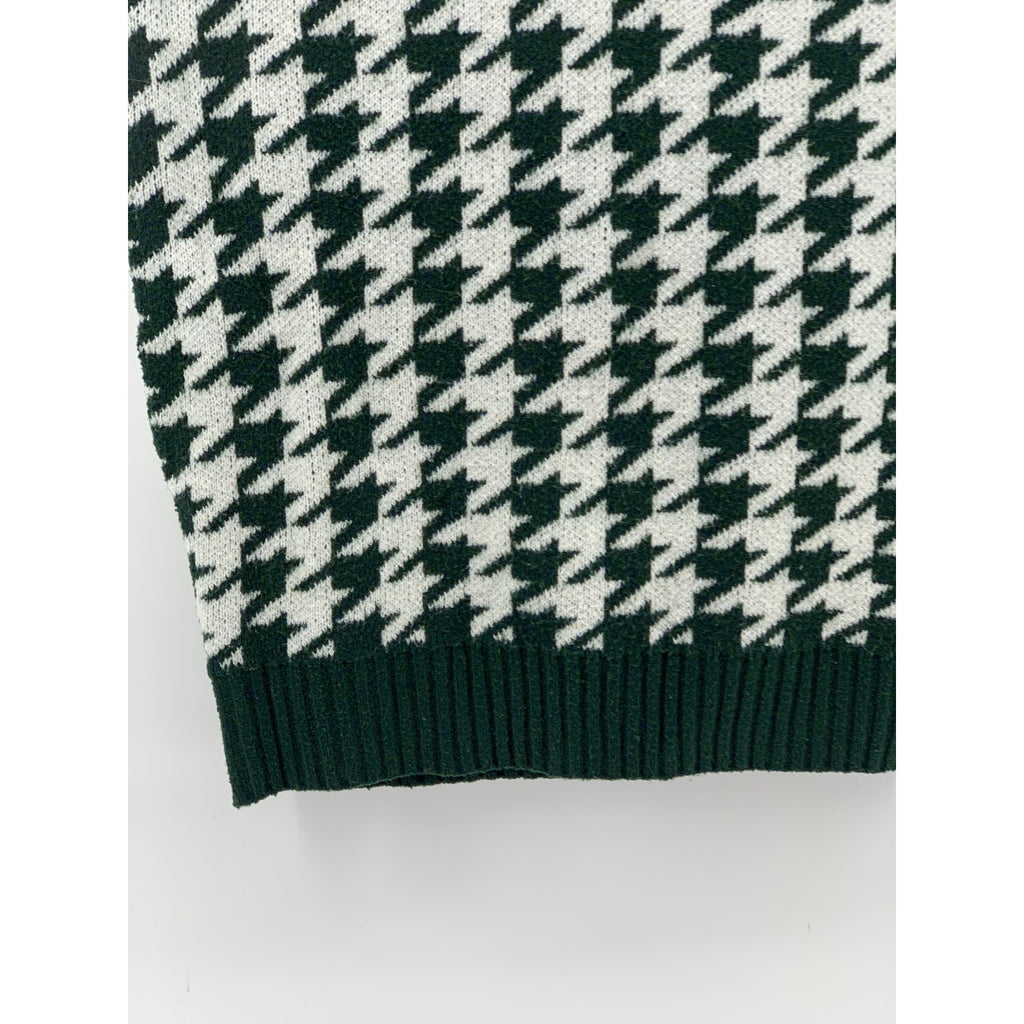 SHEIN Women's Dark Green-White Houndstooth V-Neck Knit Sweater Vest SZ M