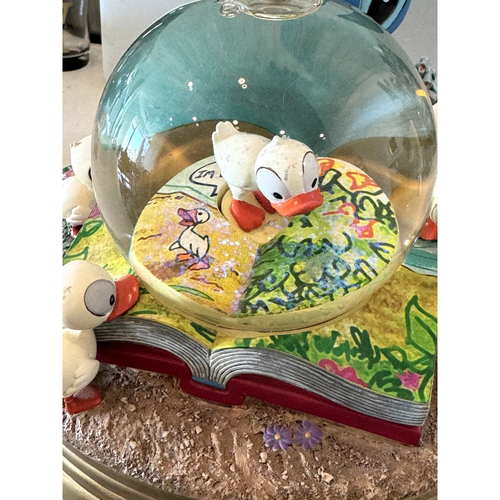 DISNEY RARE 2007 LE Lilo & Stitch Ugly Duckling Music Snow Globe 8.5"