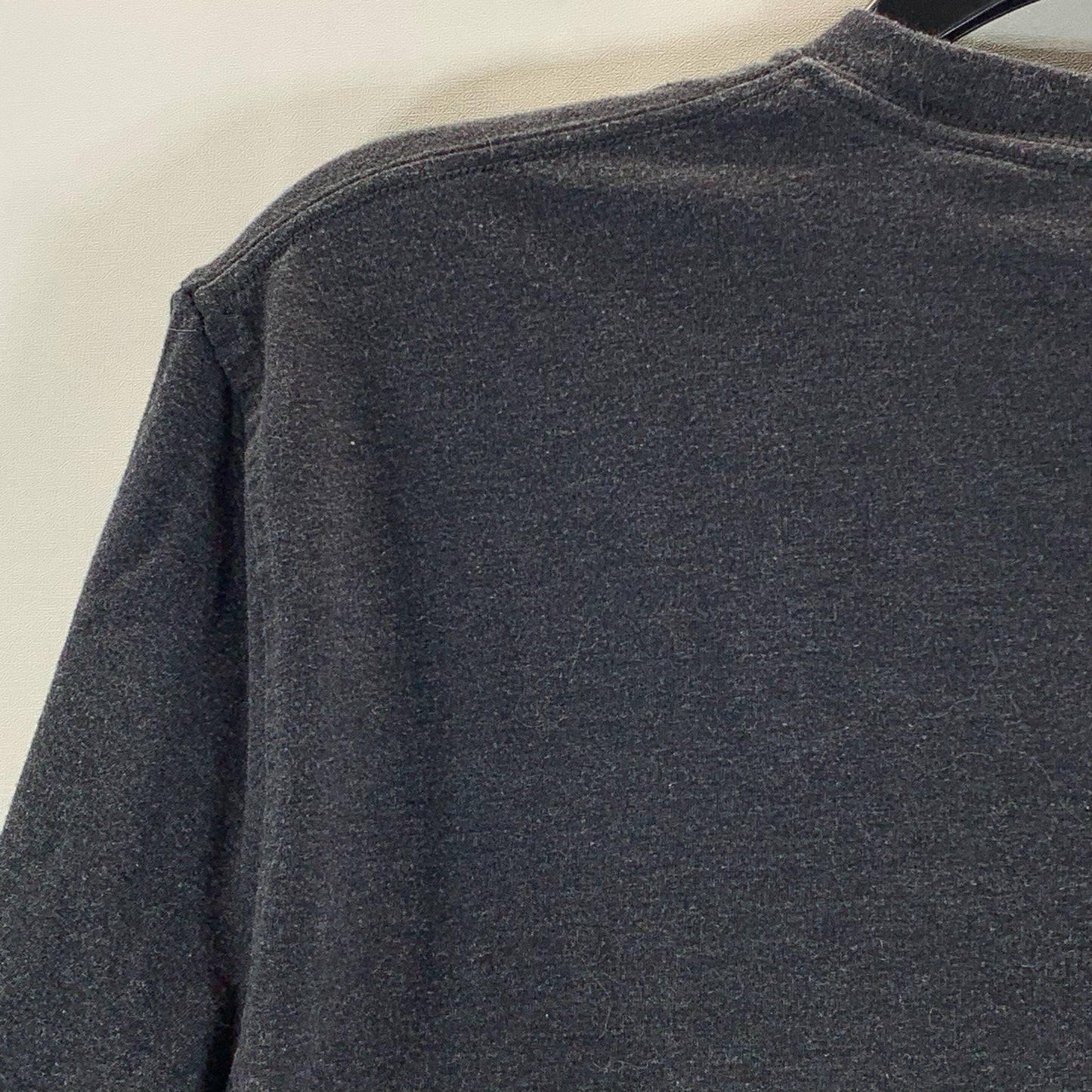 UNDER ARMOUR Men's Charcoal Crewneck Loose HeatGear Charged T-Shirt SZ L