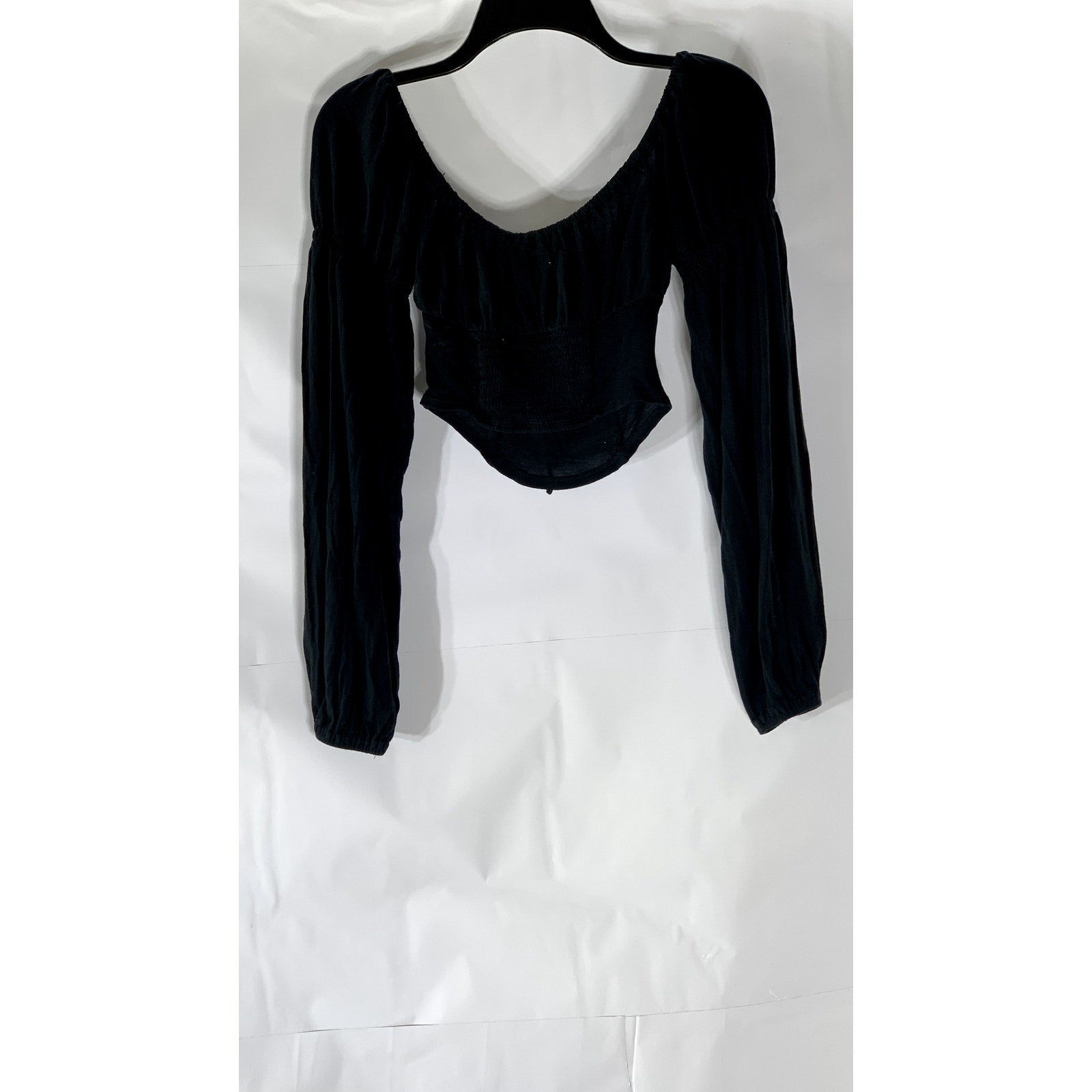 URBAN OUTFITTERS Women's Black Sweetheart-Neck Long Sleeve Cropped Top SZ S