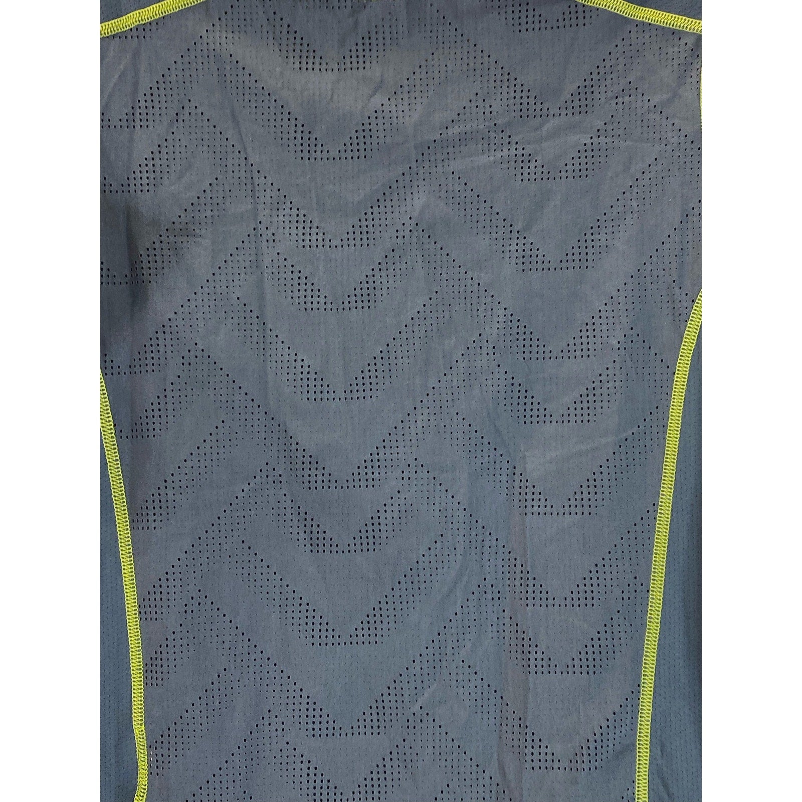 UNDER ARMOUR Men's Gray Perforated Fitted Crewneck Short Sleeve T-Shirt SZ S