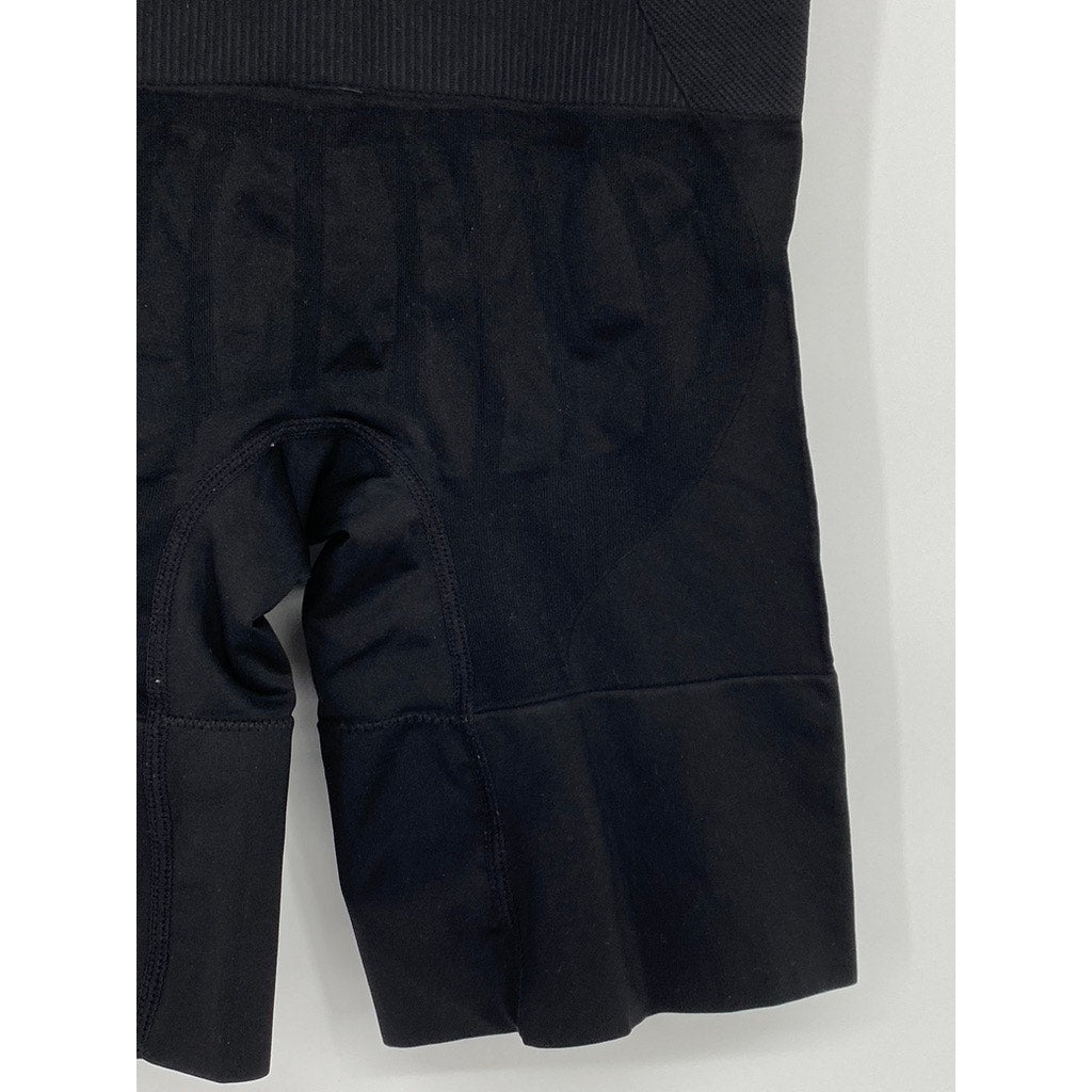 CURVE Women's Black Seamless Pull-On High-Rise Compression Shorts SZ L