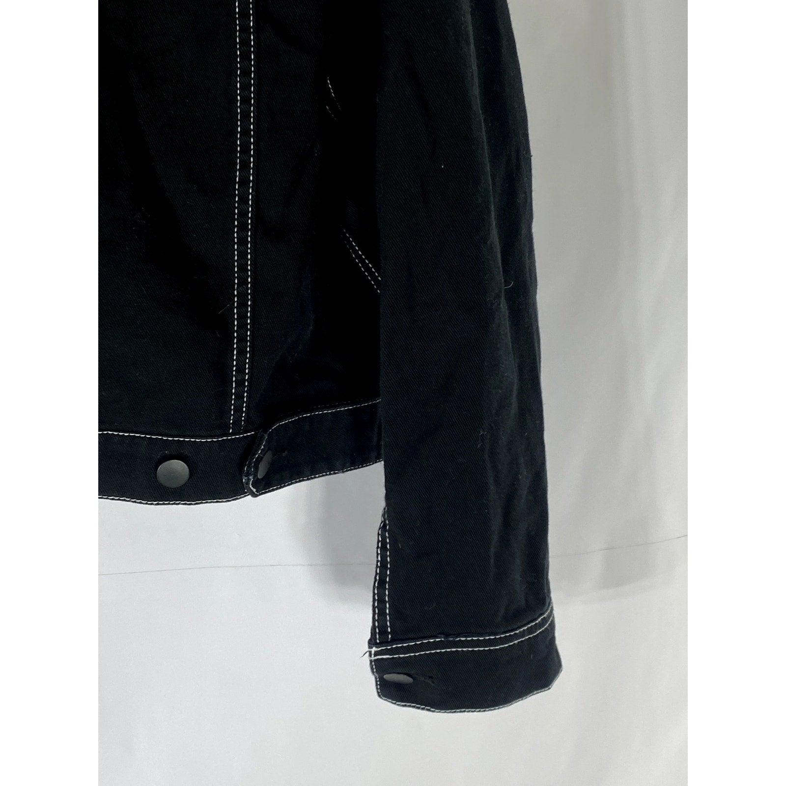 H&M Women’s Black Solid Patch Pocket Cropped Denim Jacket SZ 8