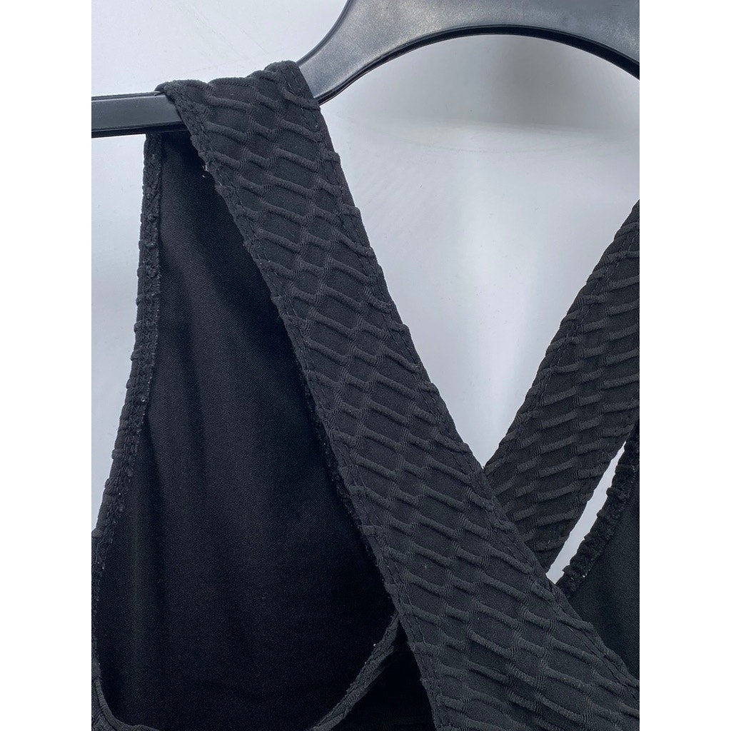 FOREVER 21 Women's Blac Textured V-Neck Cross Back Cropped Top SZ M