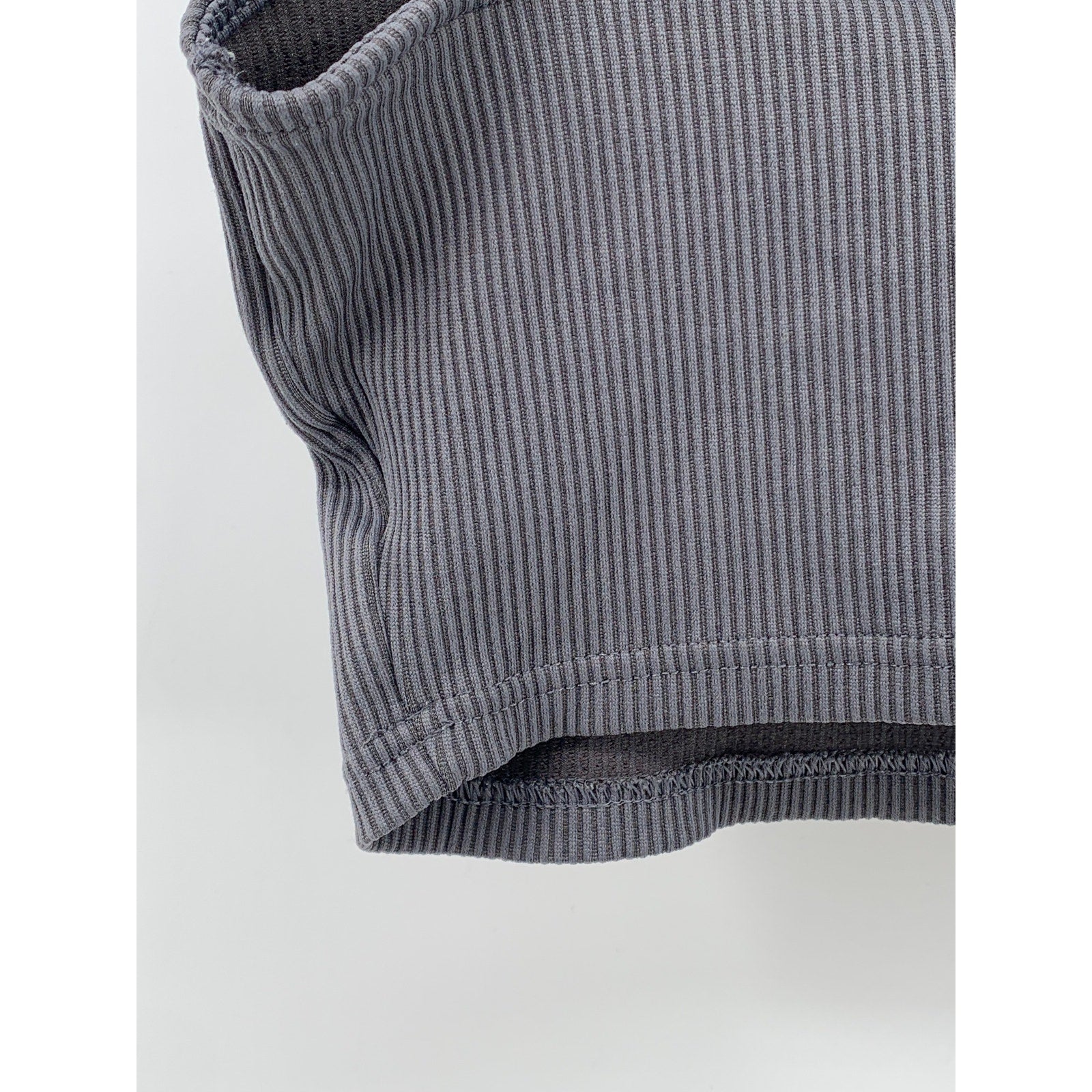 DIVIDED By H&M Women's Charcoal Gray Ribbed Straight-Neck Cropped Tank Top SZ S
