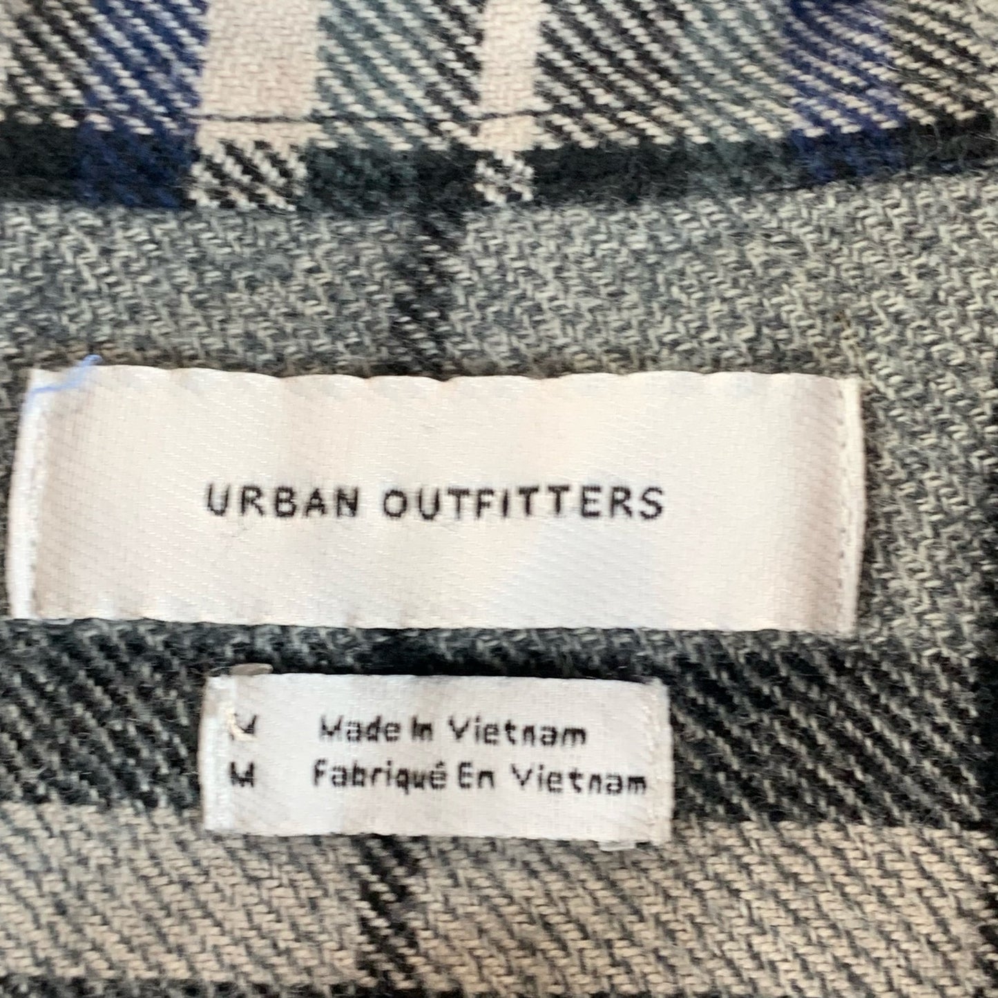 URBAN OUTFITTERS Men's Gray/Blue Plaid Button-Up Long Sleeve Shirt SZ M