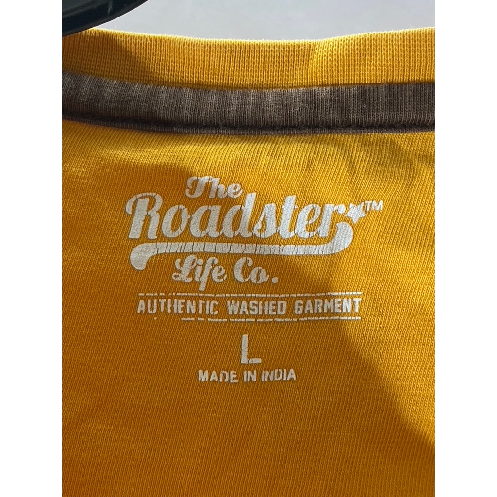 THE ROADSTER LIFE CO. Men's Yellow Graphic Crewneck Short Sleeve T-Shirt SZ L
