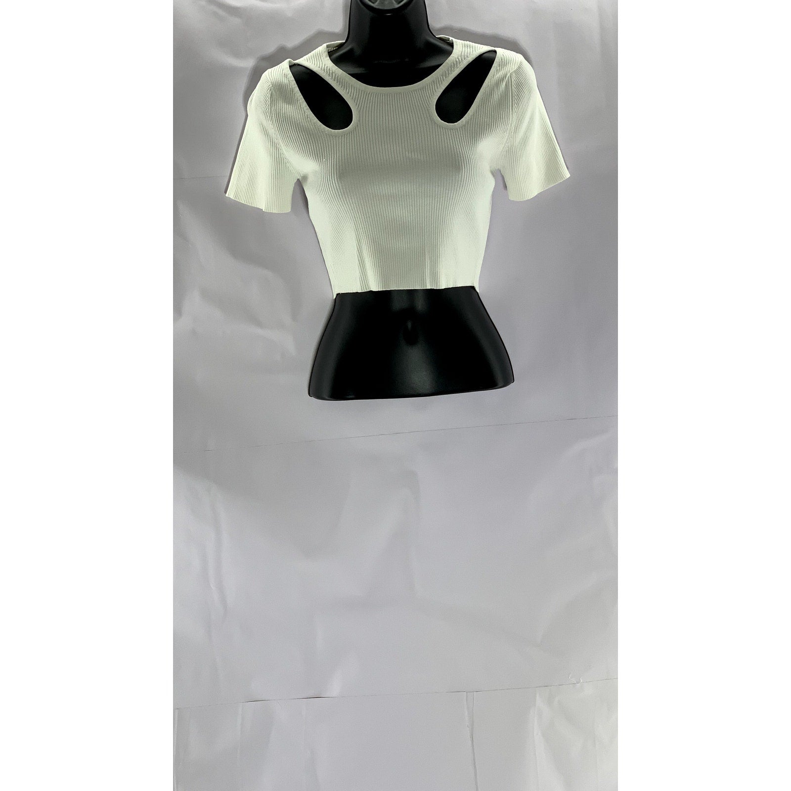 ZARA Women's White Ribbed Cutout Shoulder Crewneck Short Sleeve Crop Top SZ S