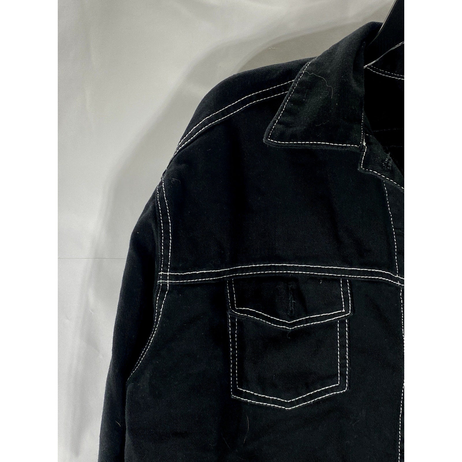 H&M Women’s Black Solid Patch Pocket Cropped Denim Jacket SZ 8