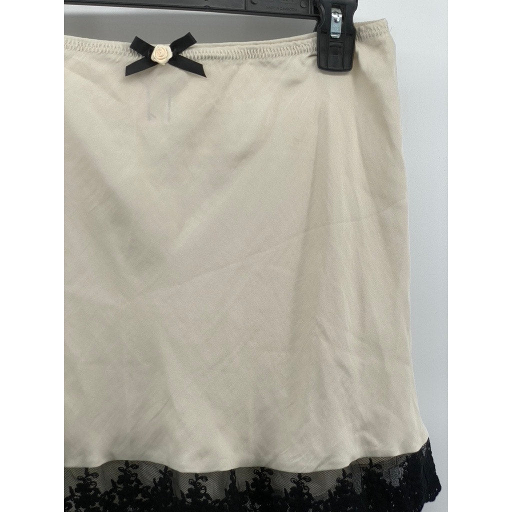 OUT FROM UNDER Women's Beige-Black Lace-Trim Juliette High-Rise Mini Skirt SZ M