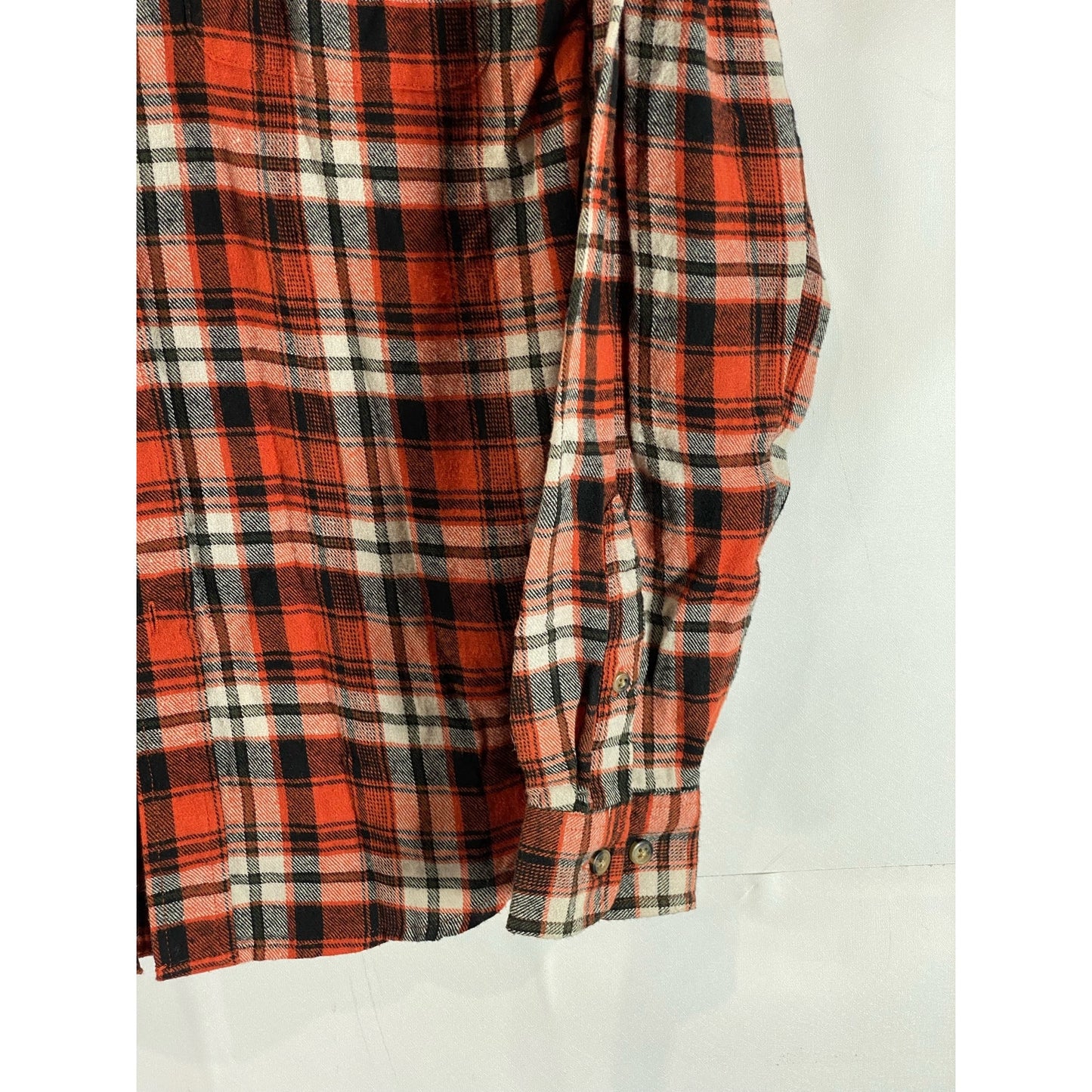 CACTUS NEW YORK Men's Red Plaid Button-Up Log Sleeve Flannel Shirt SZ S