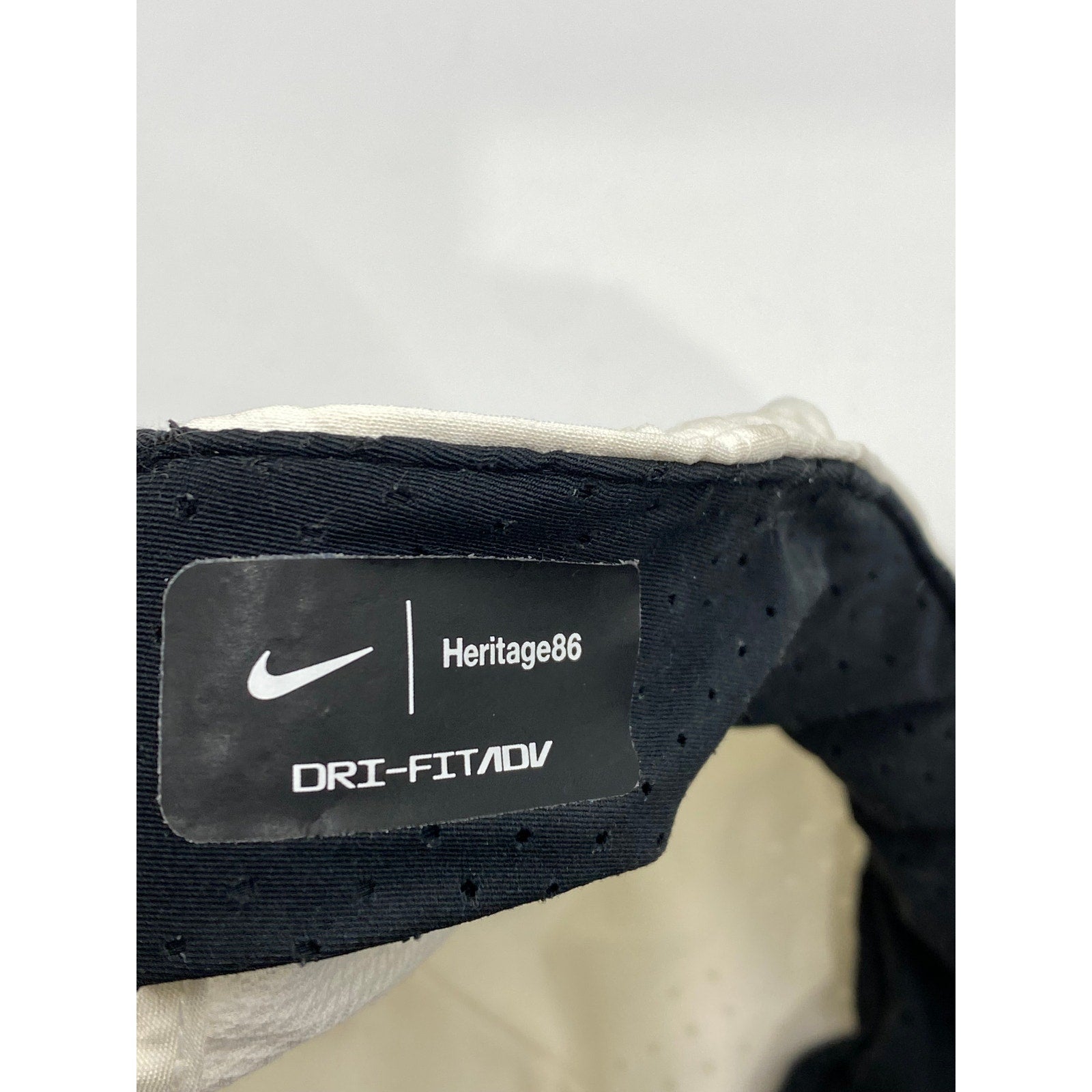 NIKE Men's White Dri-Fit ADV Heritage 86 Perforated Hat SZ OS