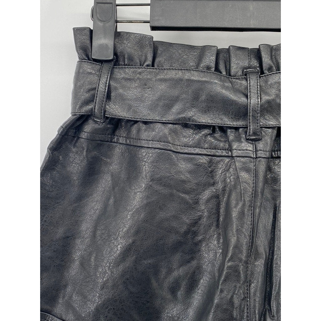 BDG URBAN OUTFITTERS Women’s Black Faux-Leather Belted Paperbag Shorts SZ XS