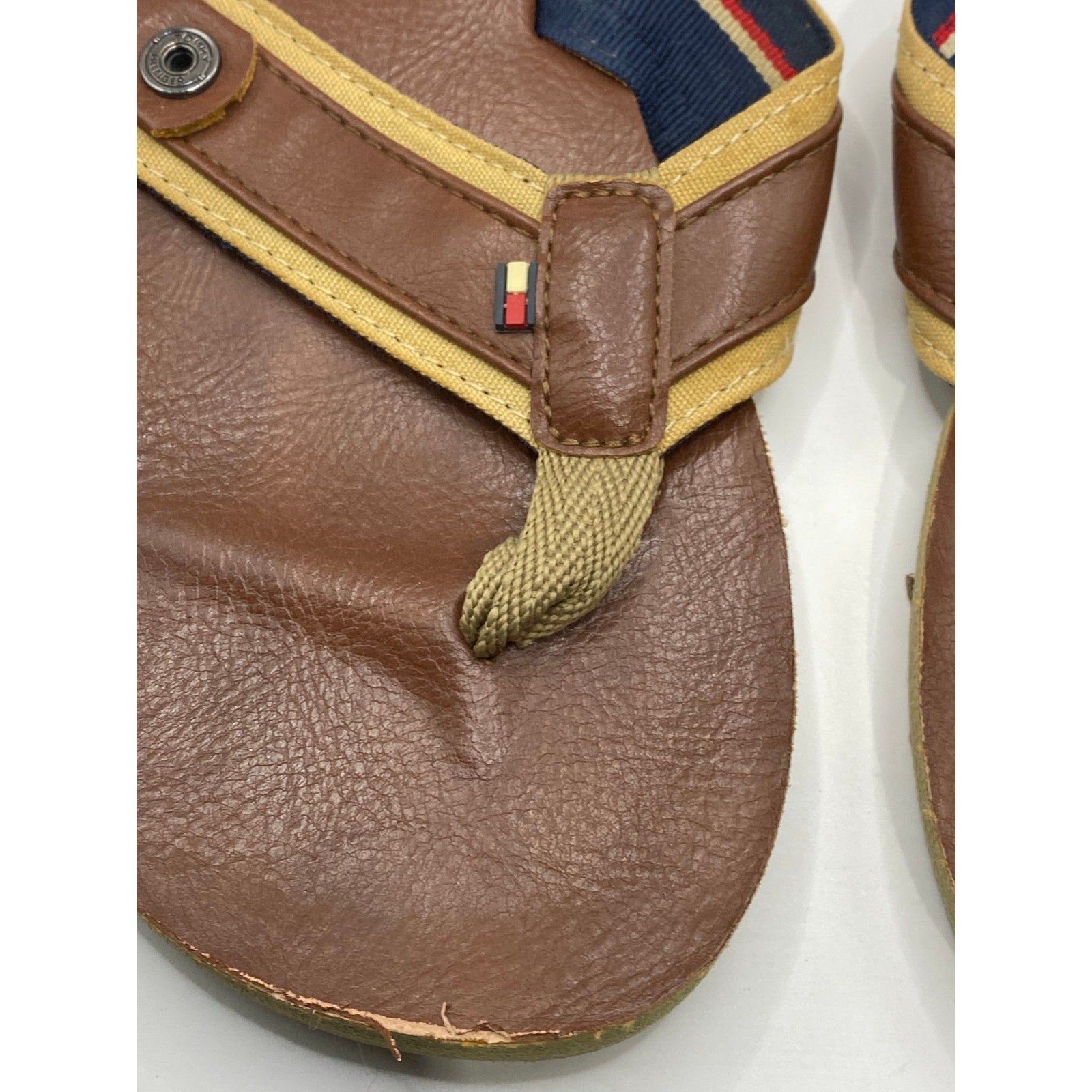 TOMMY HILFIGER Men's Brown Open-Round Toe Faux Leather Flip-Flop Sandals SZ 8
