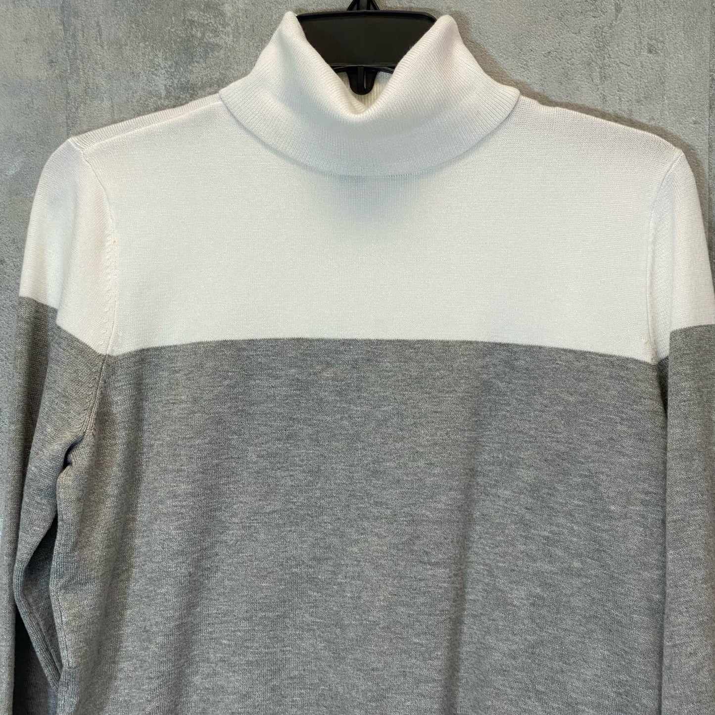 KAREN SCOTT Women's Smoke Grey/White Colorblock Turtleneck Pullover Sweater SZ M