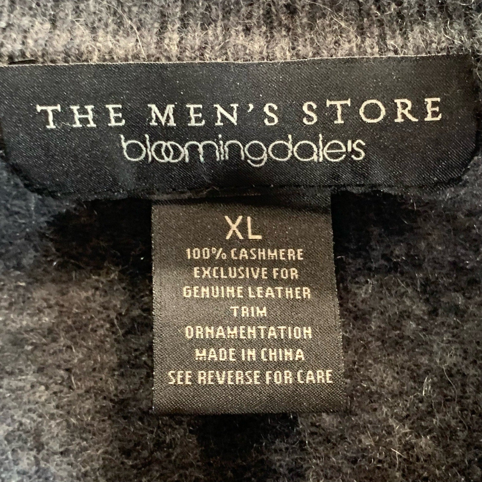 THE MEN'S STORE AT BLOOMINGDALES Men's Charcoal Quarter-Zip Sweater SZ XL