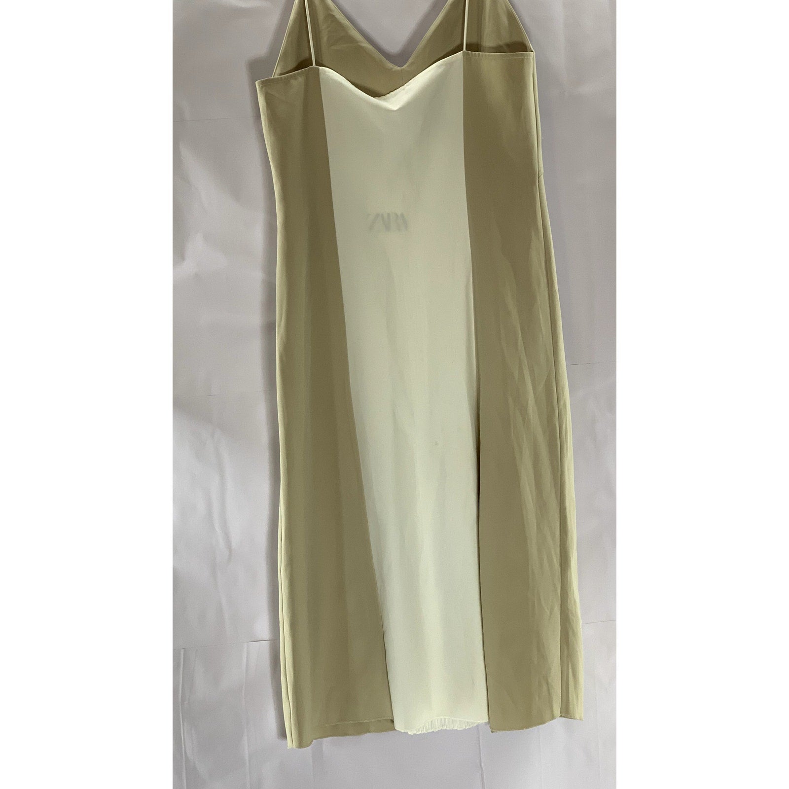 ZARA Women's Beige/Cream Pleated Side-Slit Snake Skin V-Neck Midi Dress SZ M