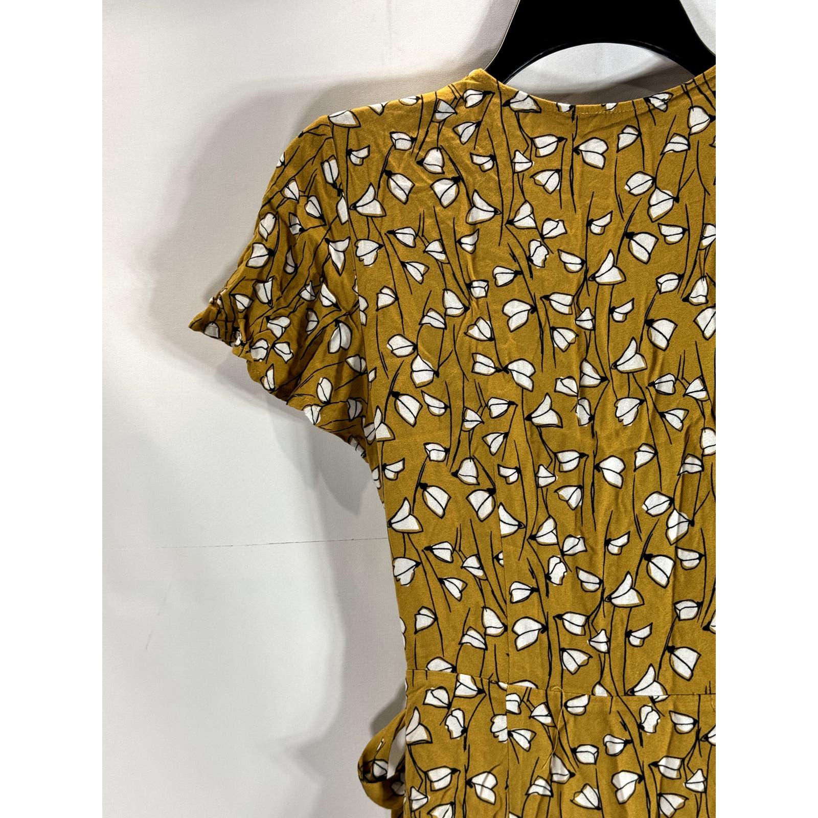 DRESS FORUM Los Angeles Women's Yellow Print V-Neck Short Sleeve Wrap Dress SZ S