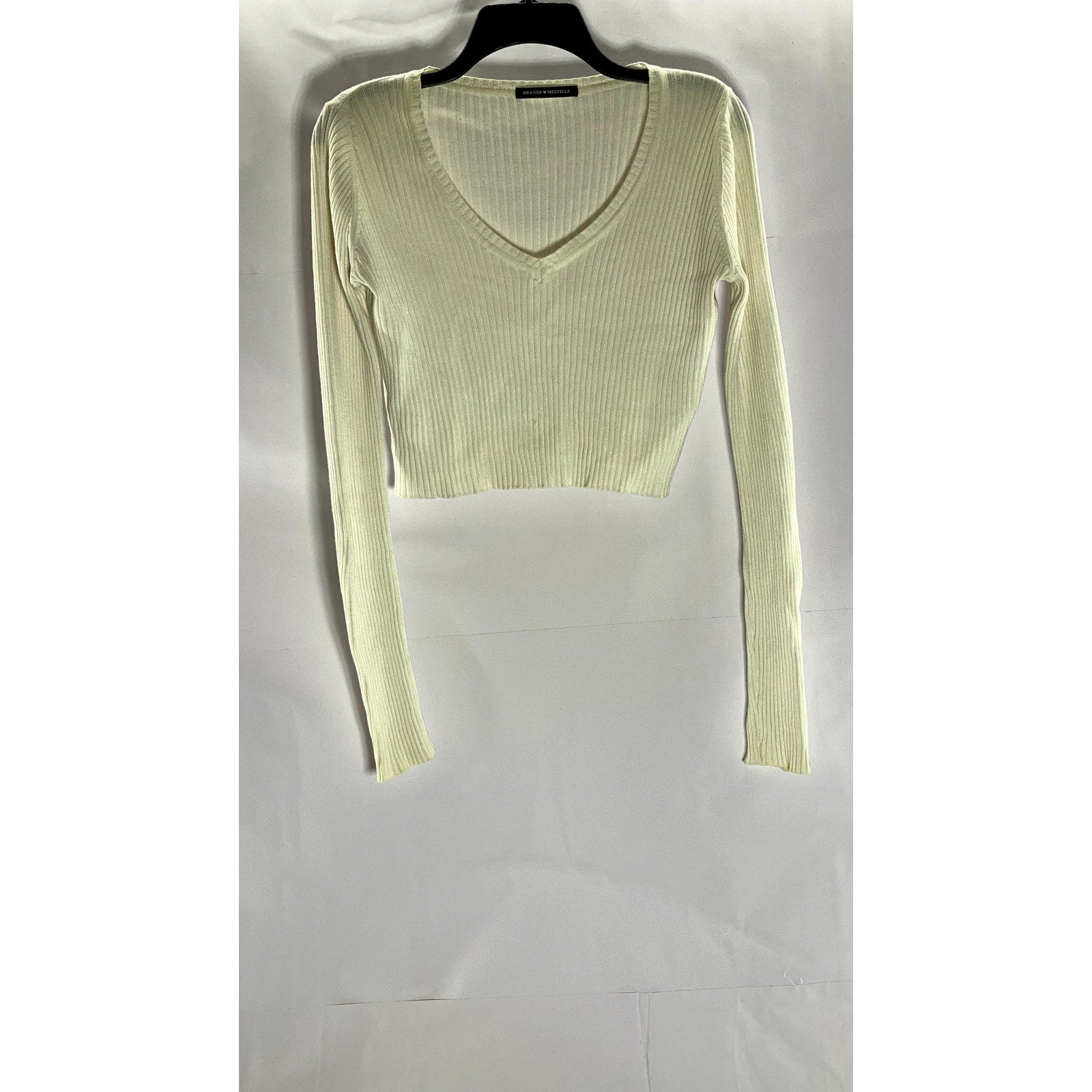 BRANDY MELVILLE Women's Cream Ribbed V-Neck Long Sleeve Crop Top SZ M