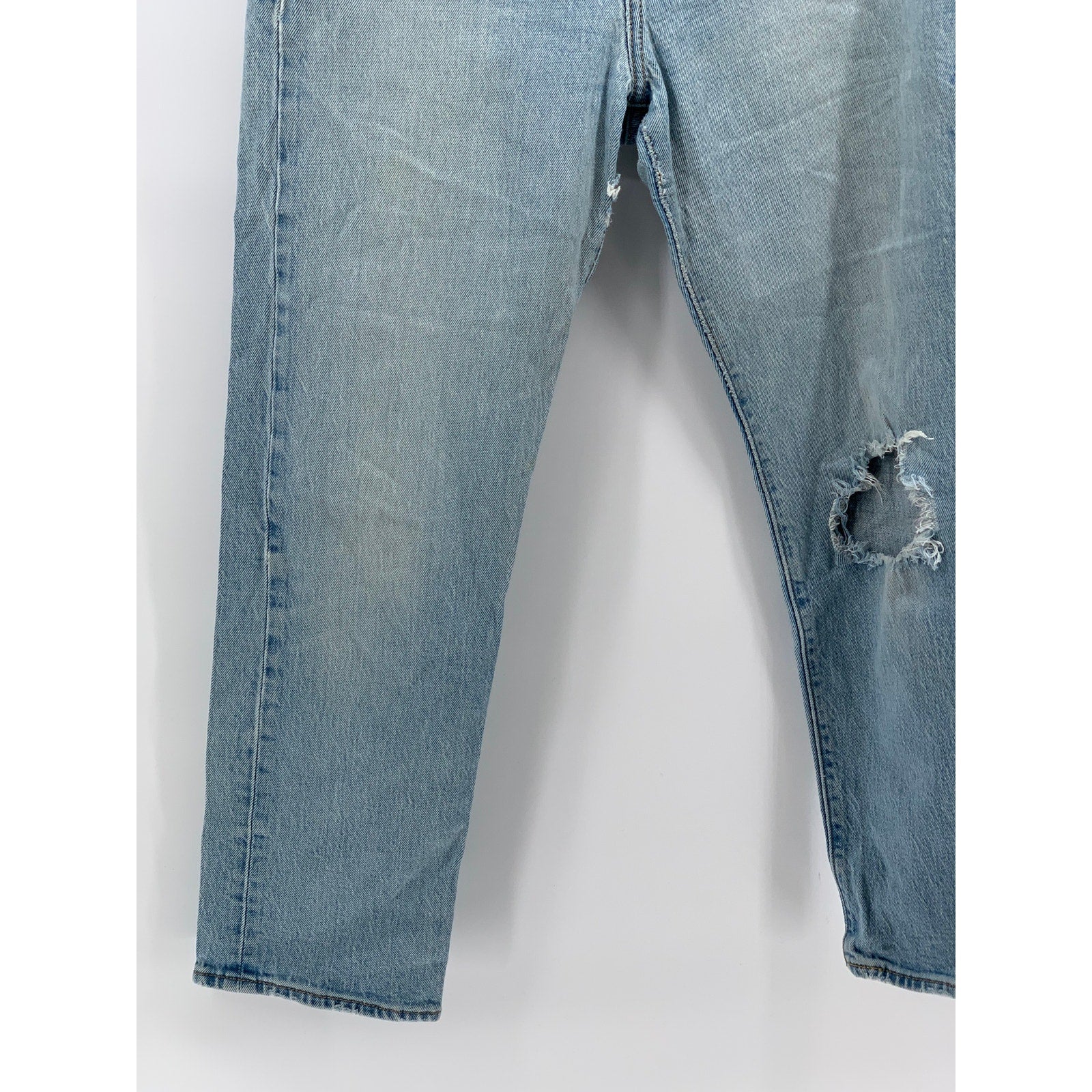 LEVI'S Women's Light Wash Denim Distressed Wedgie Straight Ankle Jeans SZ 27