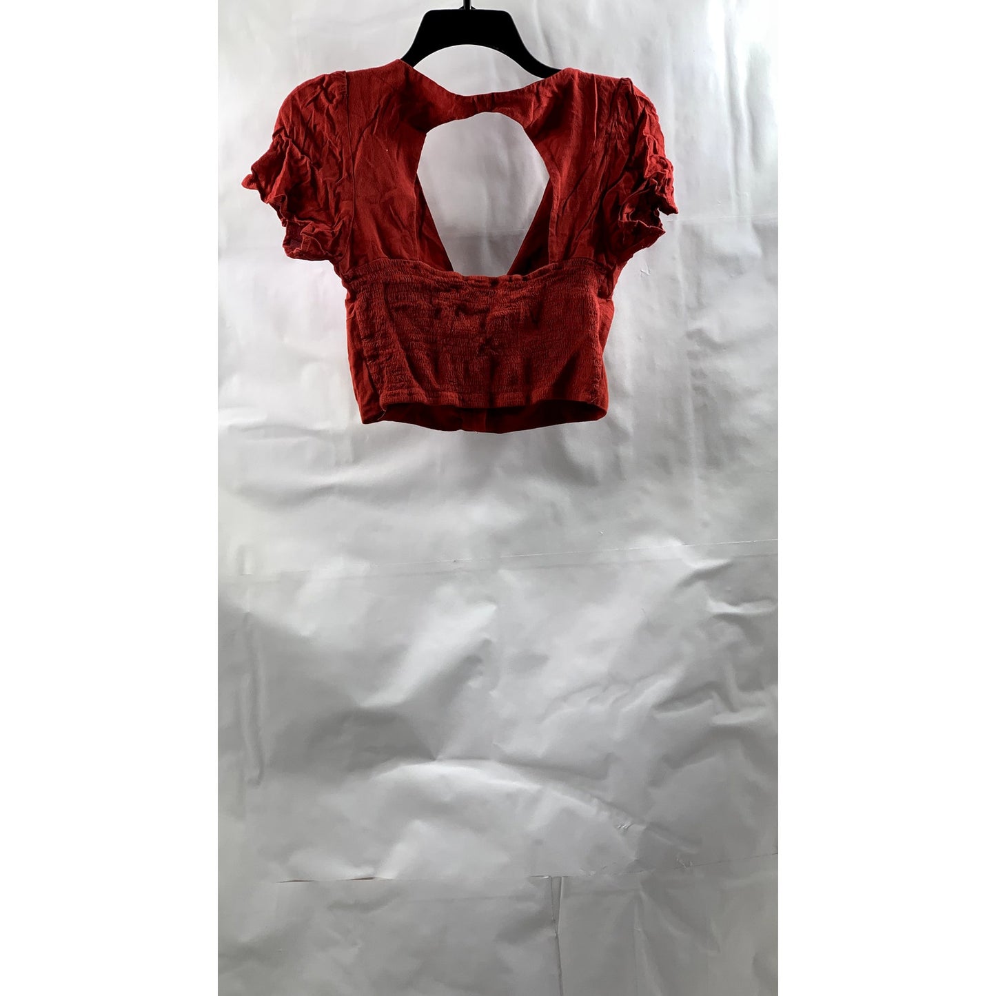 FOREVER 21 Women's Red V-Neck Hook & Loop Short Sleeve Crop Top SZ M