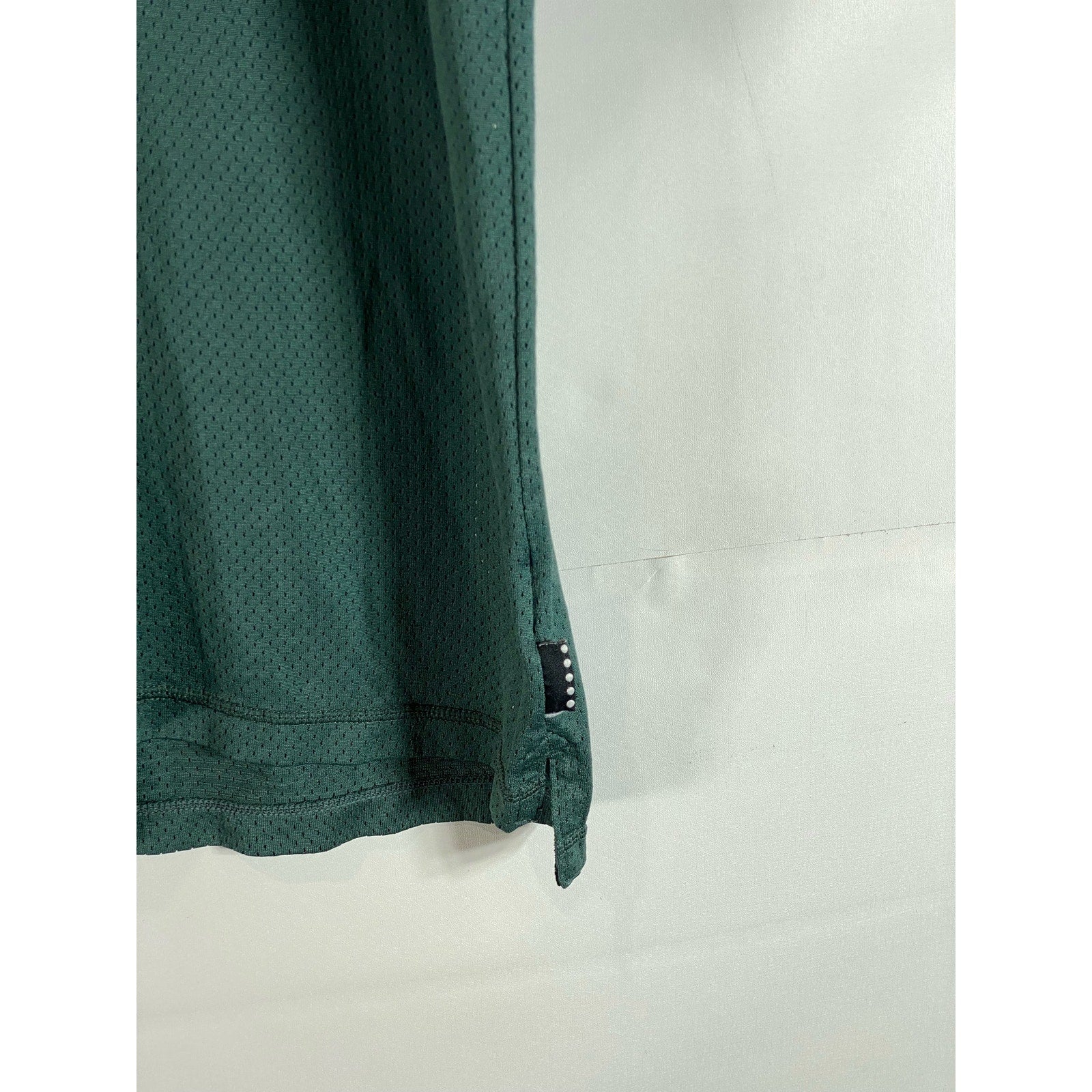 NIKE Men's Dark Green Vintage Perforated V-Neck Short Sleeve Jersey T-Shirt SZ L