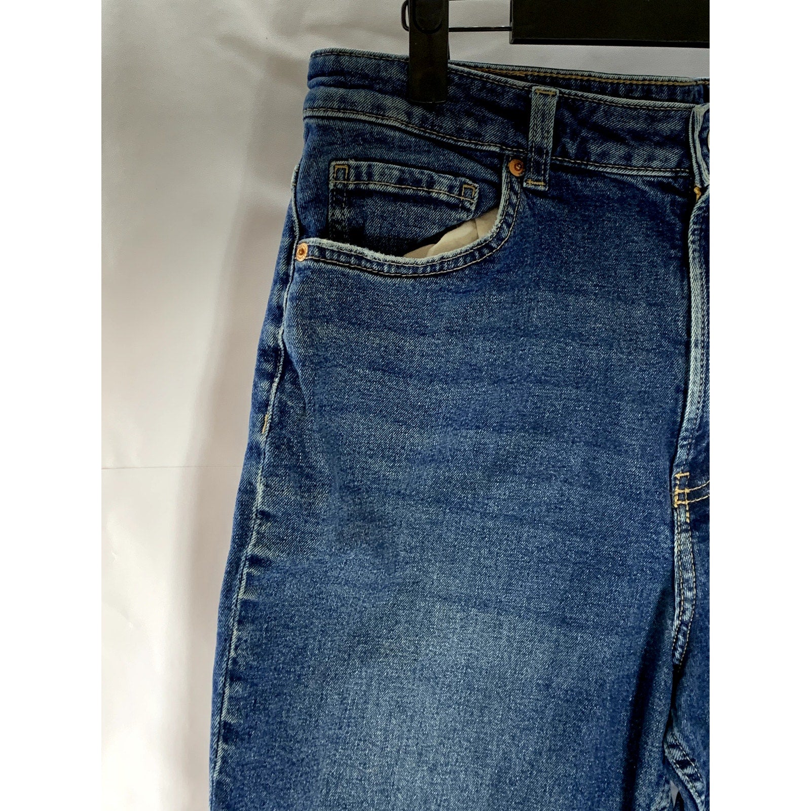DIVIDED By H&M Women's Dark Blue Frayed Hem Tapered-Leg Five-Pocket Jean SZ 12