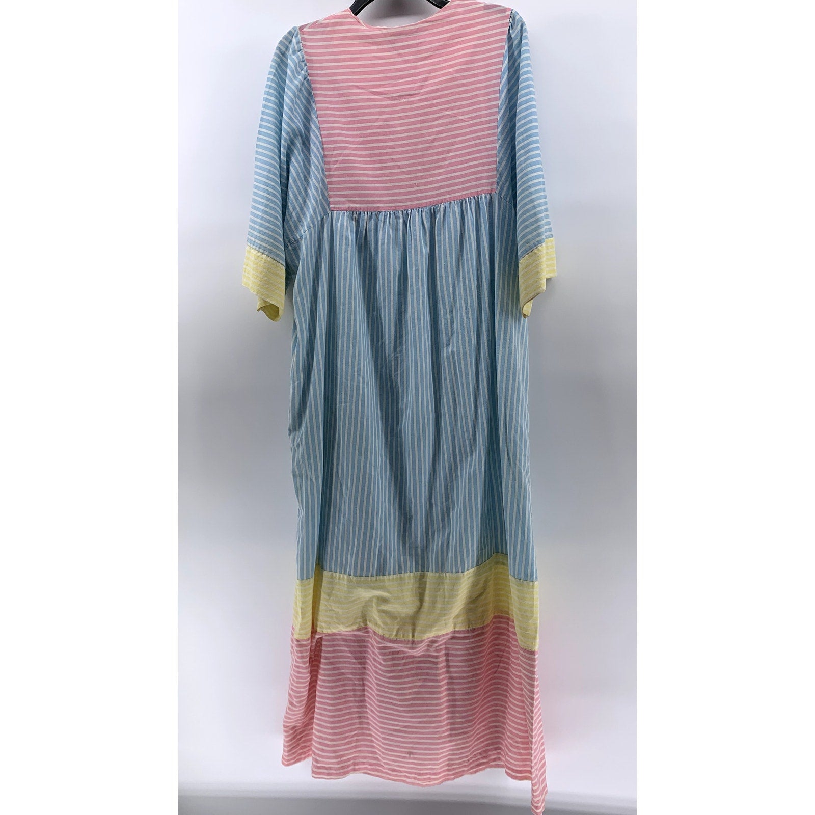 LEISURE LIFE Women's Vintage Pastel Multicolor Seersucker Striped Dress SZ M
