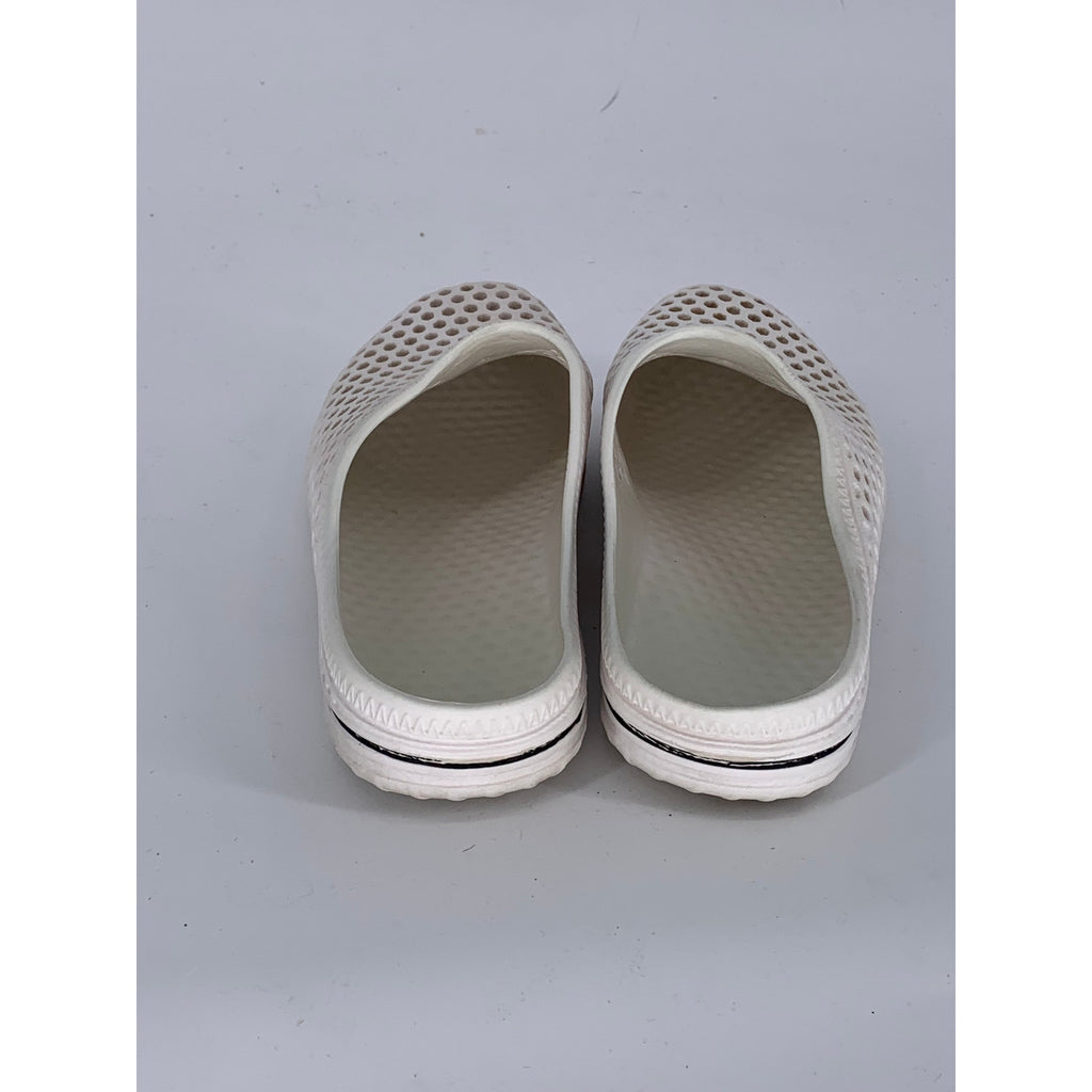 UNBRANDED Women's White Slip-On Perforated Swim Shoes SZ 7
