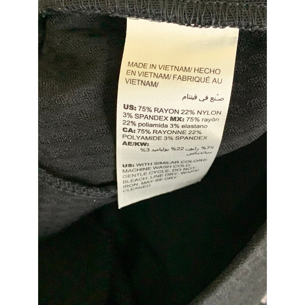 CHICO'S Women's Black Textured Brigitte Slim Cropped Pull-On Pants SZ 6