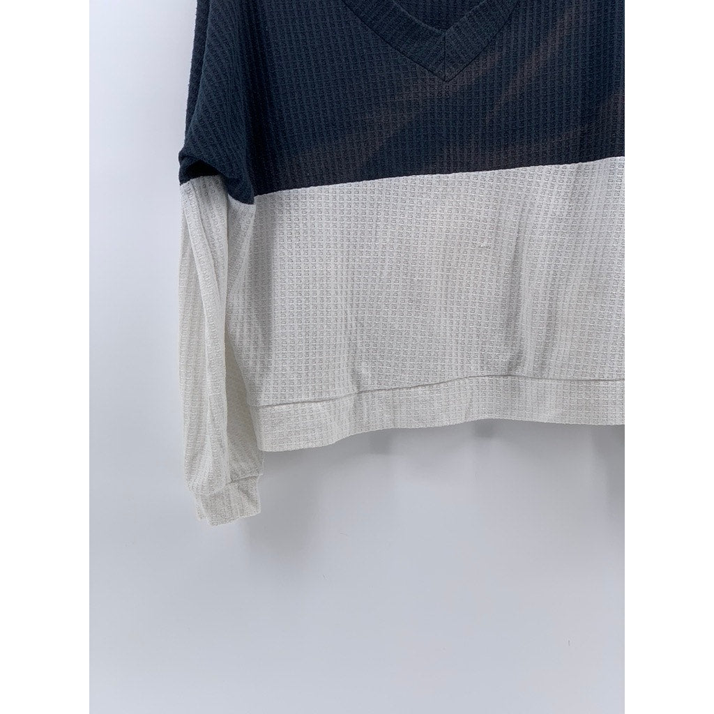 CENY Women's Navy-White Colorblock V-Neck Long Sleeve Waffle Knit Top SZ L