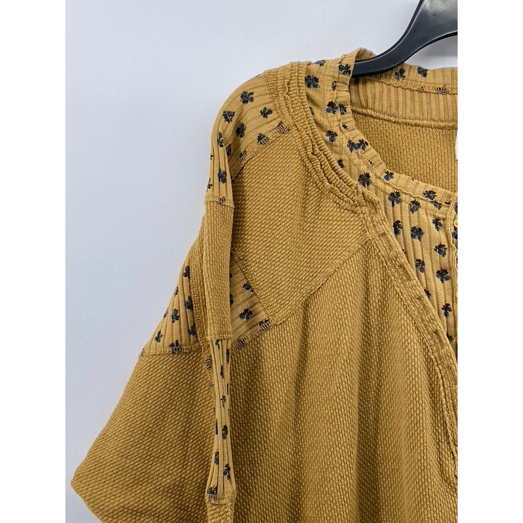 FREE PEOPLE Women's Tan Floral Henley Thermal Long Sleeve Top SZ M