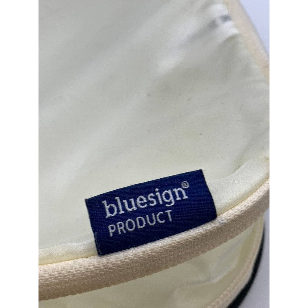 THULE Ivory Extendable Lightweight Travel Zipper Bag SZ OS