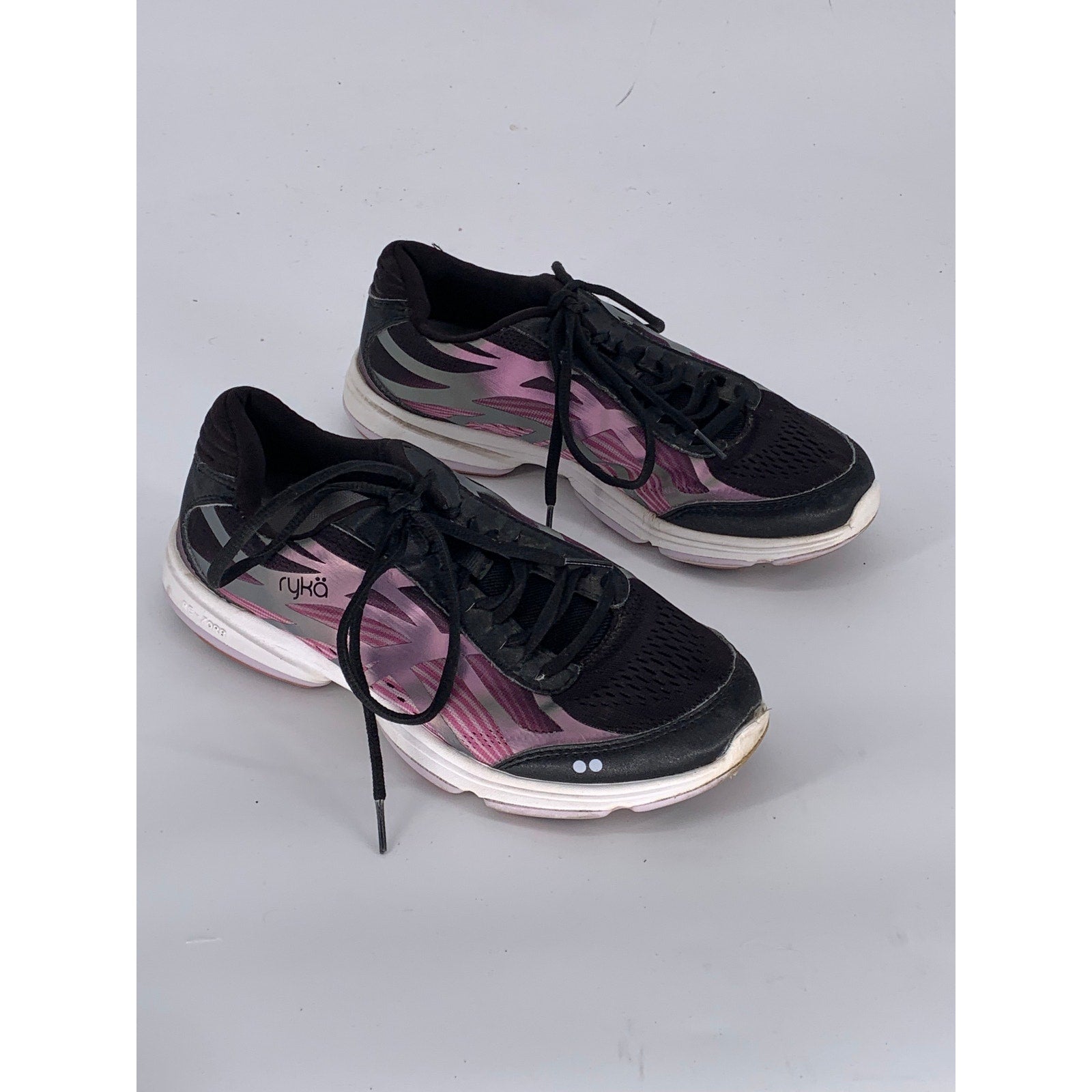 RYKA Women’s Black-Pink Devotion Plus Lace-Up Round-Toe Walking Sneakers SZ 9