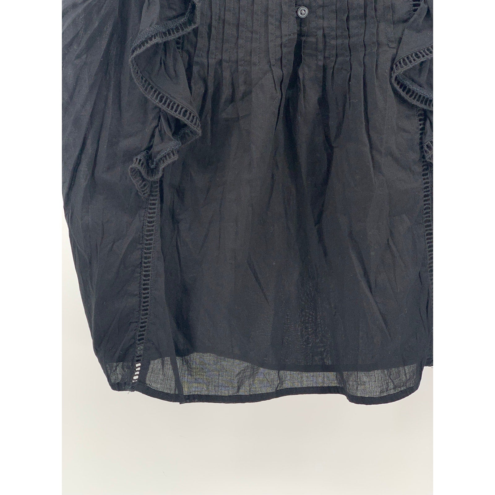 GAP Women's Black Flutter Short Sleeve Eyelet Pleated Half-Button Top SZ S